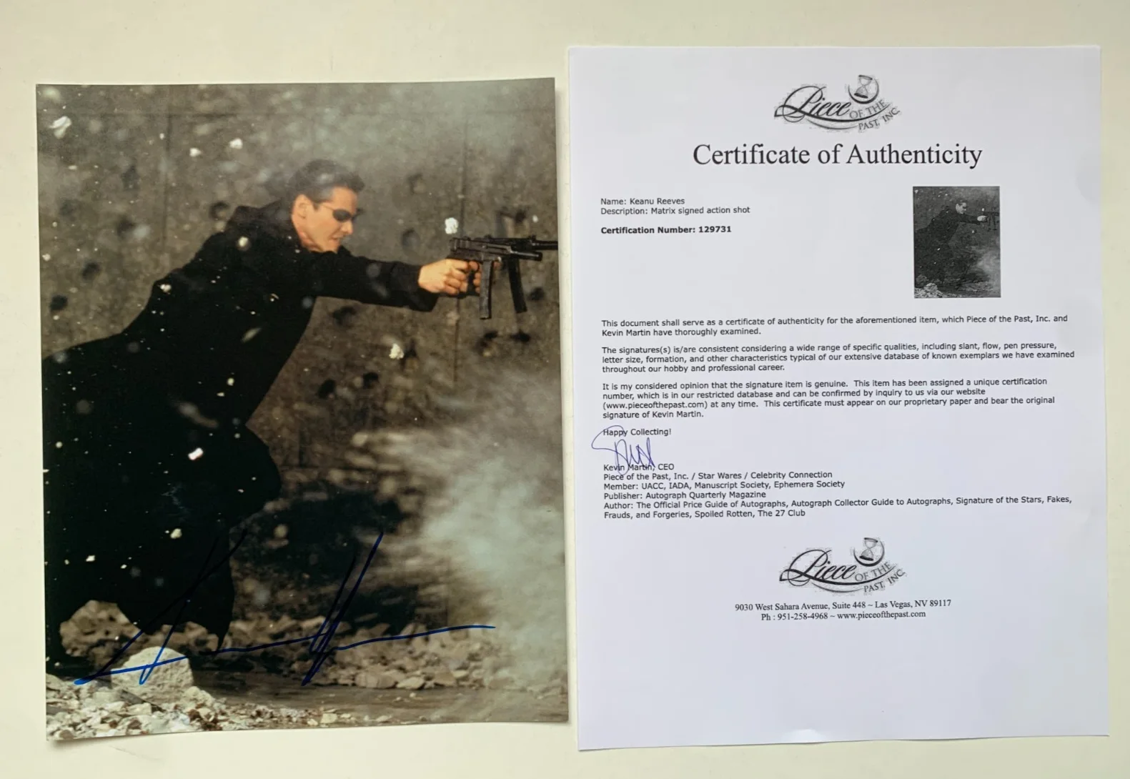 Keanu Reeves — KEANU REEVES signed MATRIX movie photo, with COA, 8x10, изображение 3