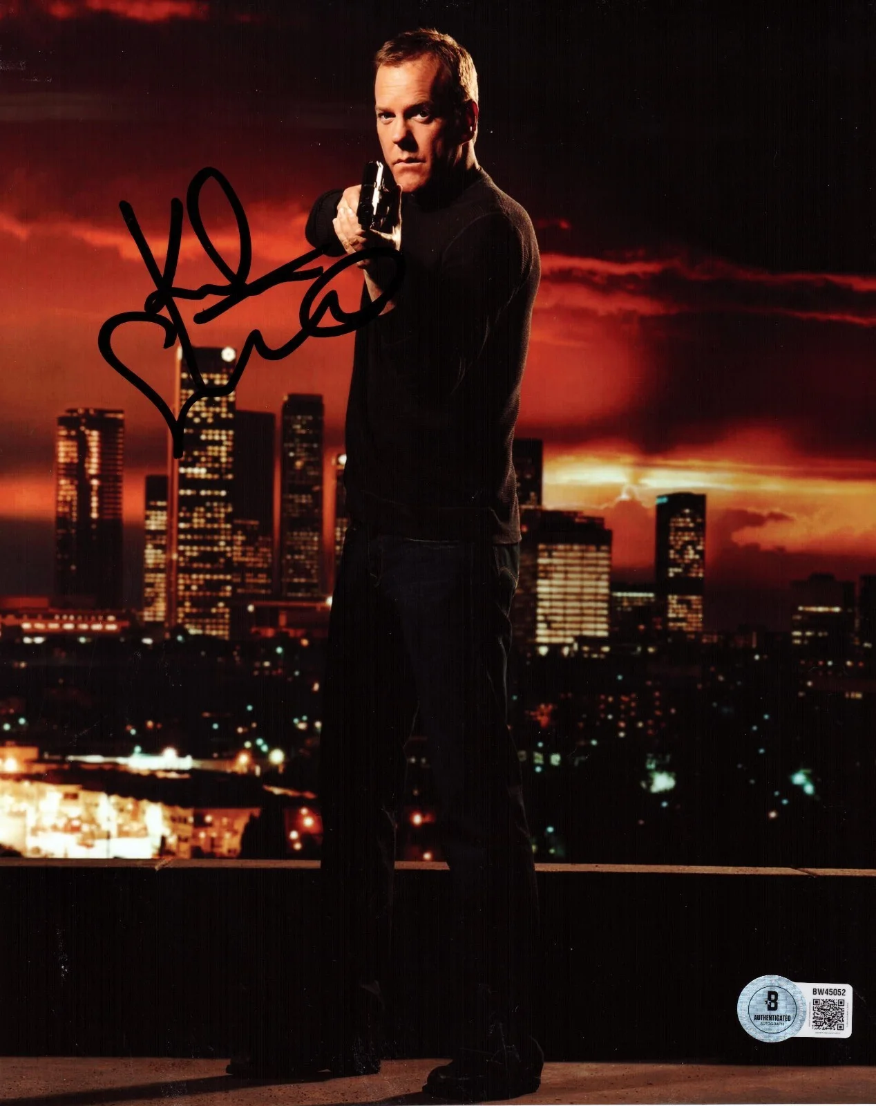 Kiefer Sutherland — Kiefer Sutherland Signed 8x10 Photo 24 Jack Bauer Authentic Autograph Beckett