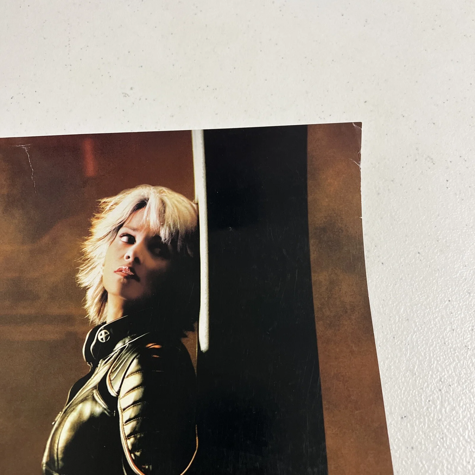 Halle Berry — HALLE BERRY Storm Signed Autographed 12”x18” X-Men Last Stand Poster PSA DNA, image 3