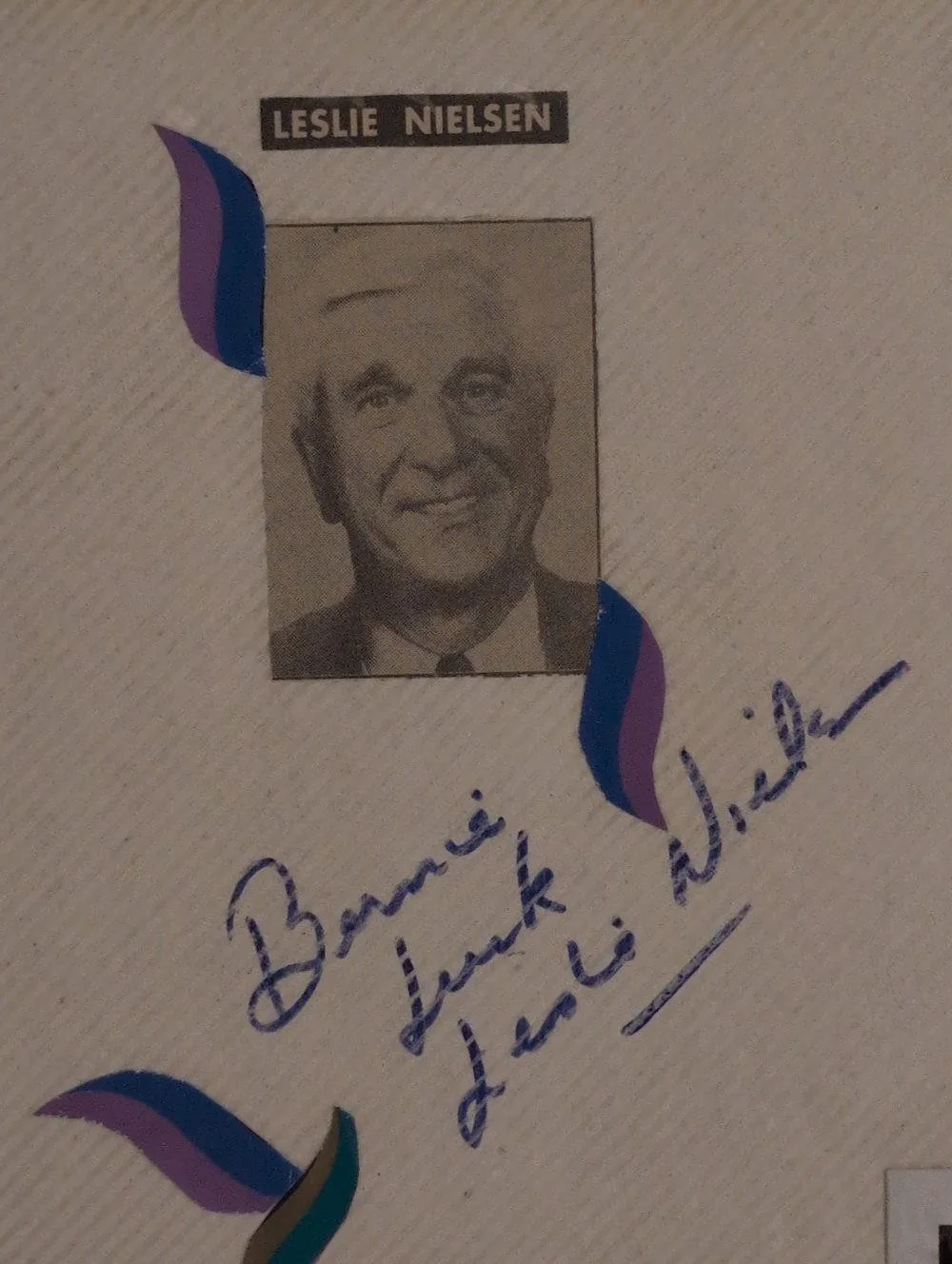 Leslie Nielsen Signed Autograph Photo Collage Scrapbook Page Memorabilia, изображение 3