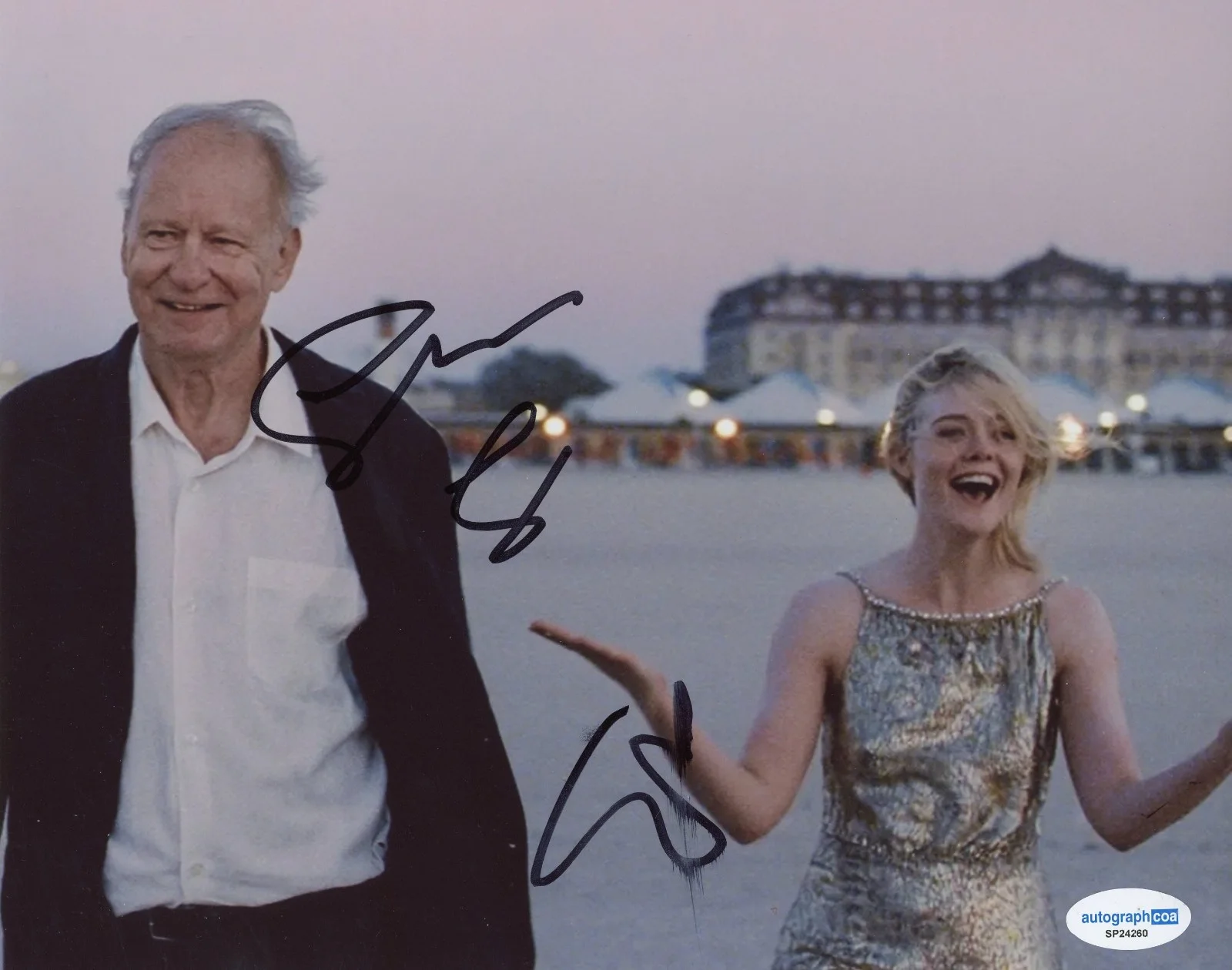 Stellan Skarsgard, Elle Fanning — Stellan Skarsgard & Elle Fanning Dual Signed SENTIMENTAL VALUE 8x10 Photo ACOA, изображение 2