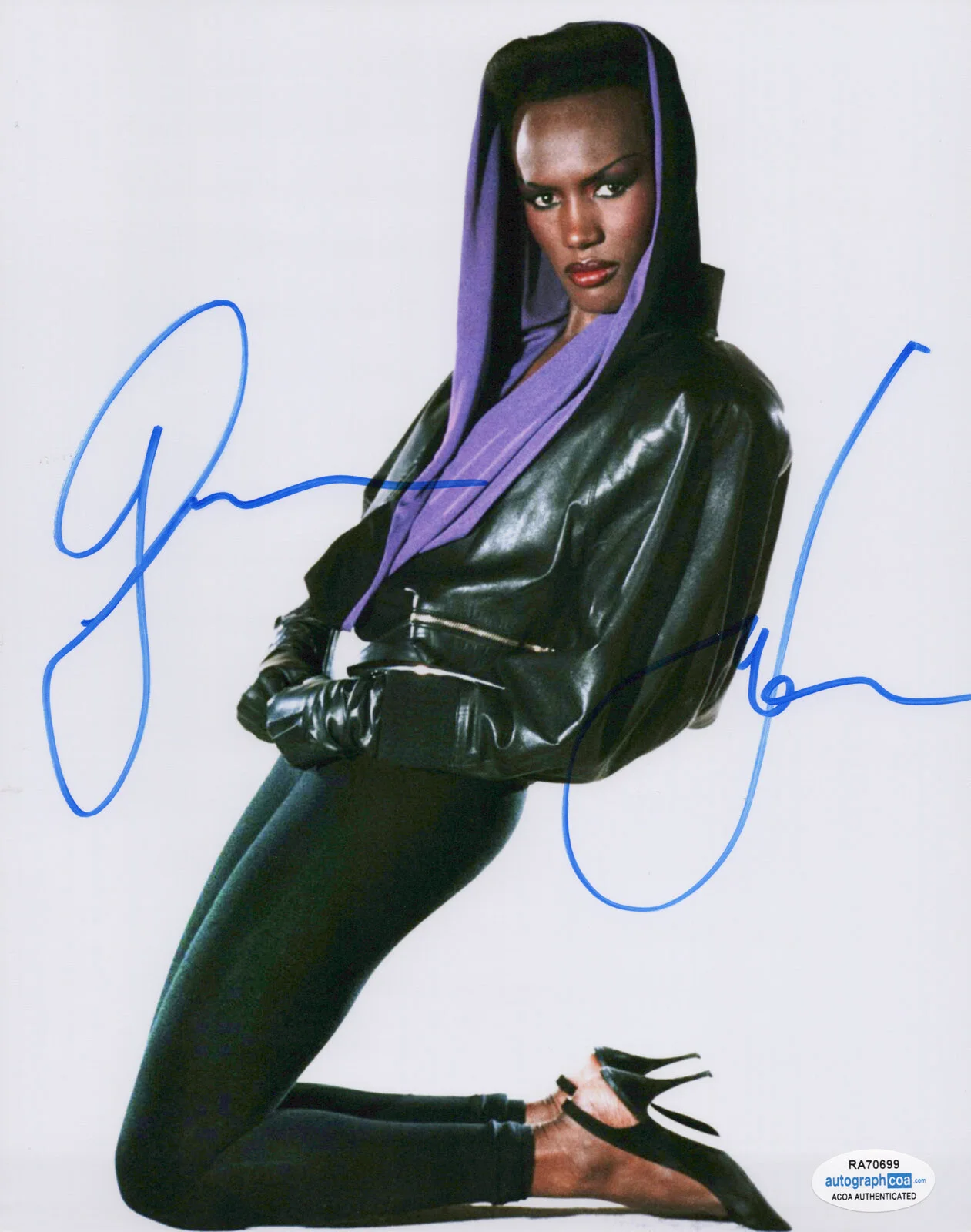 GRACE JONES — Grace Jones signed "A VIEW TO KILL" 8x10 Photo EXACT PROOF 007 James Bond ACOA, image 4