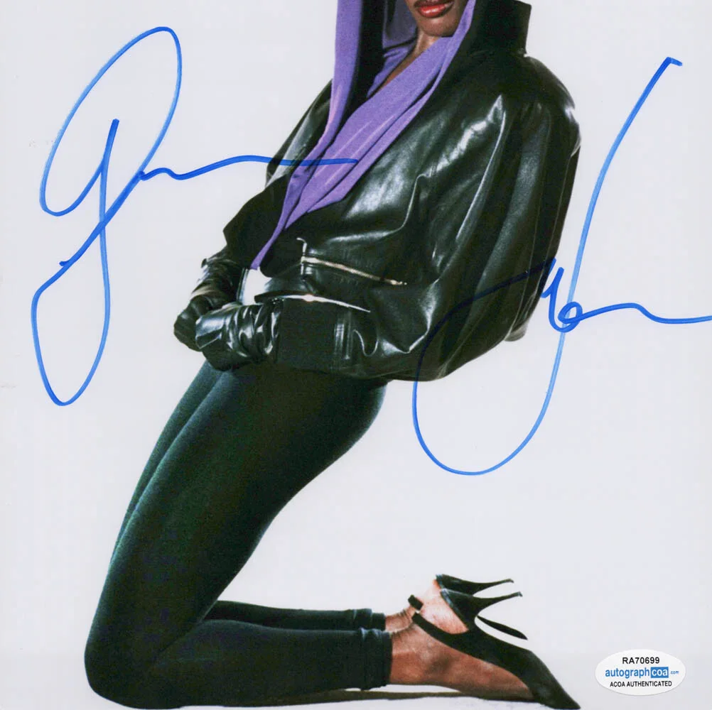 GRACE JONES — Grace Jones signed "A VIEW TO KILL" 8x10 Photo EXACT PROOF 007 James Bond ACOA, image 5