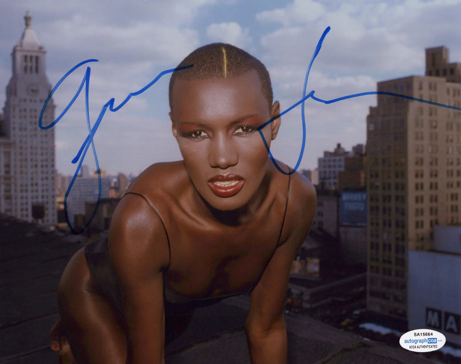 GRACE JONES — Grace Jones signed Autographed 8x10 Photo PROOF a MODEL 007 Jame Bond ACOA COA, image 3