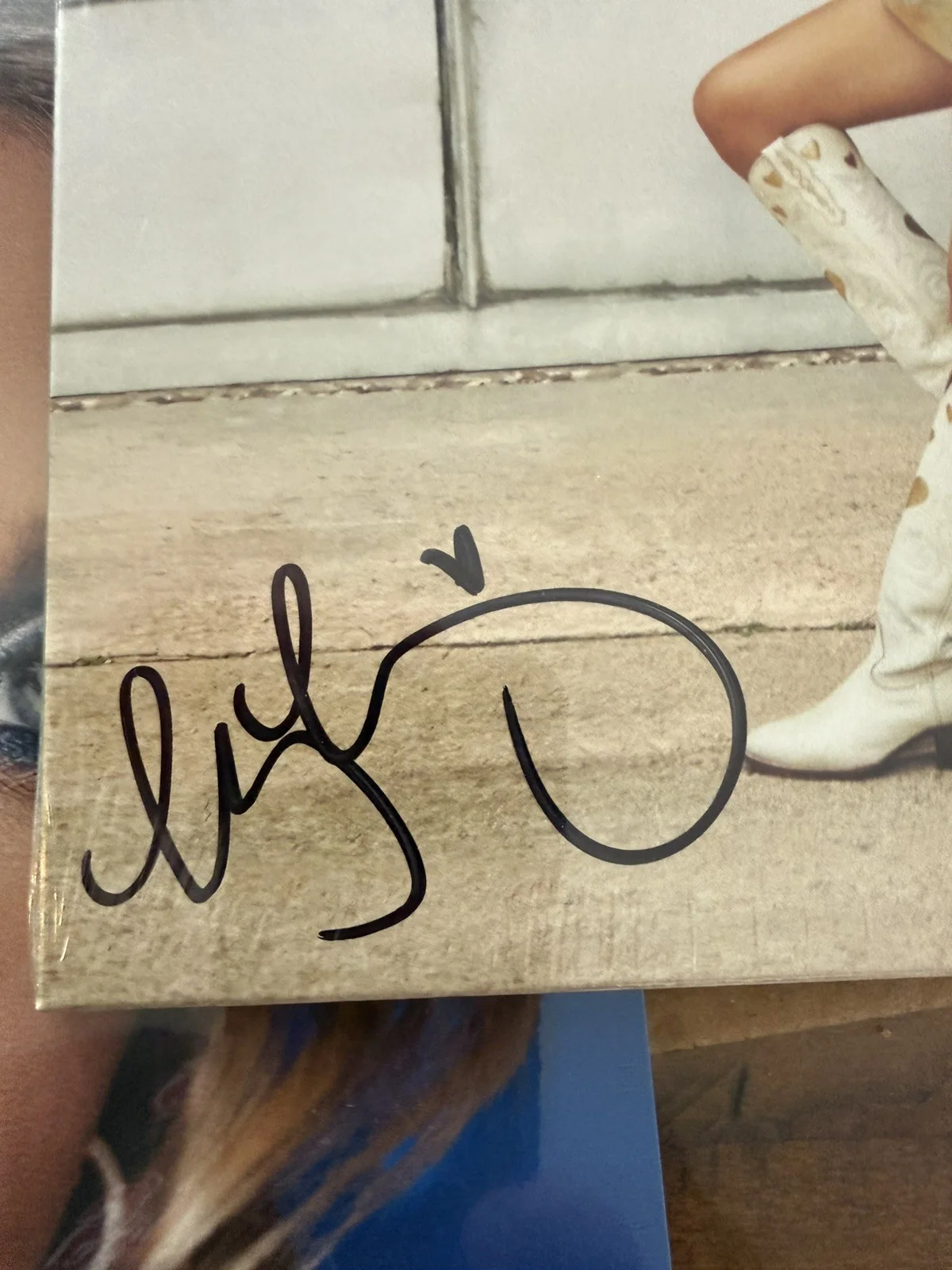 Megan Moroney 🍀 AUTOGRAPHED SIGNED LUCKY,AM I OKAY?, CLOUD 9 sealed new, изображение 3