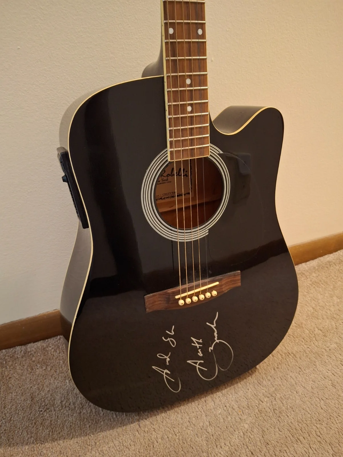 Garth Brooks Autographed Guitar- Carlo Robelli Acoustic Electric w/CoA, изображение 2