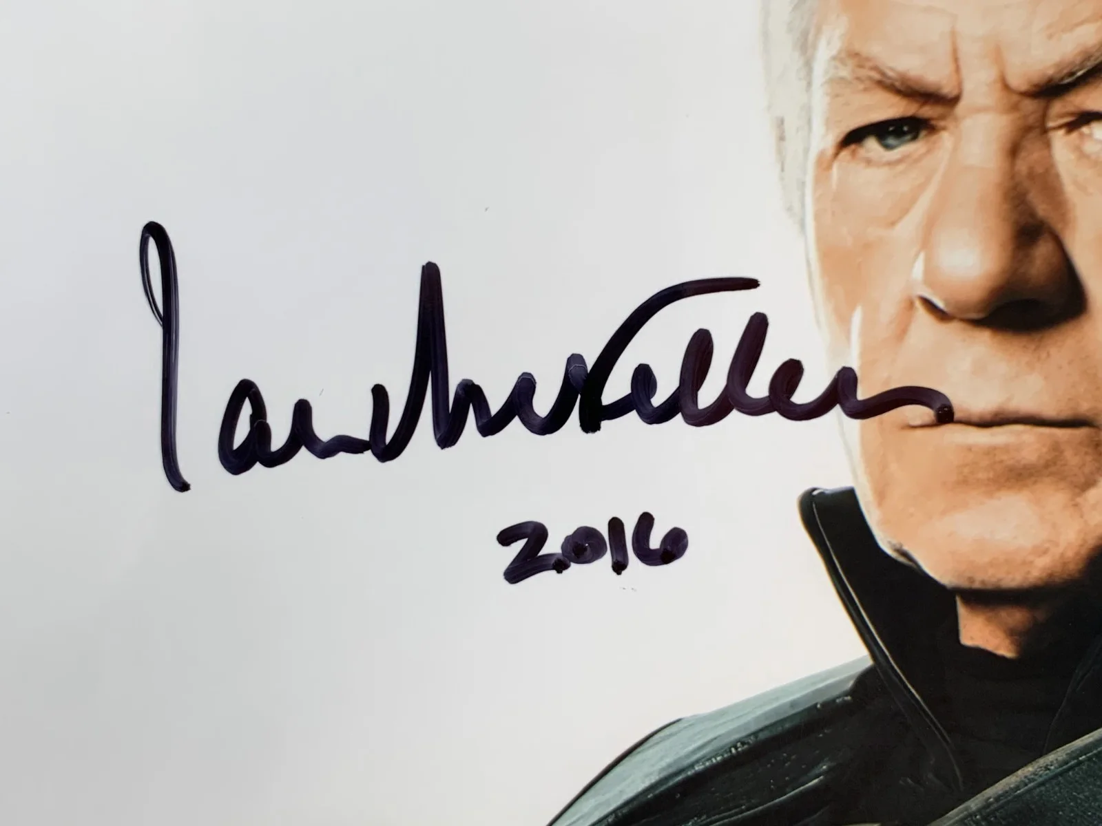 Ian McKellen — IAN MCKELLEN "Magneto" signed X-MEN movie photo with COA, 8"x10", изображение 3