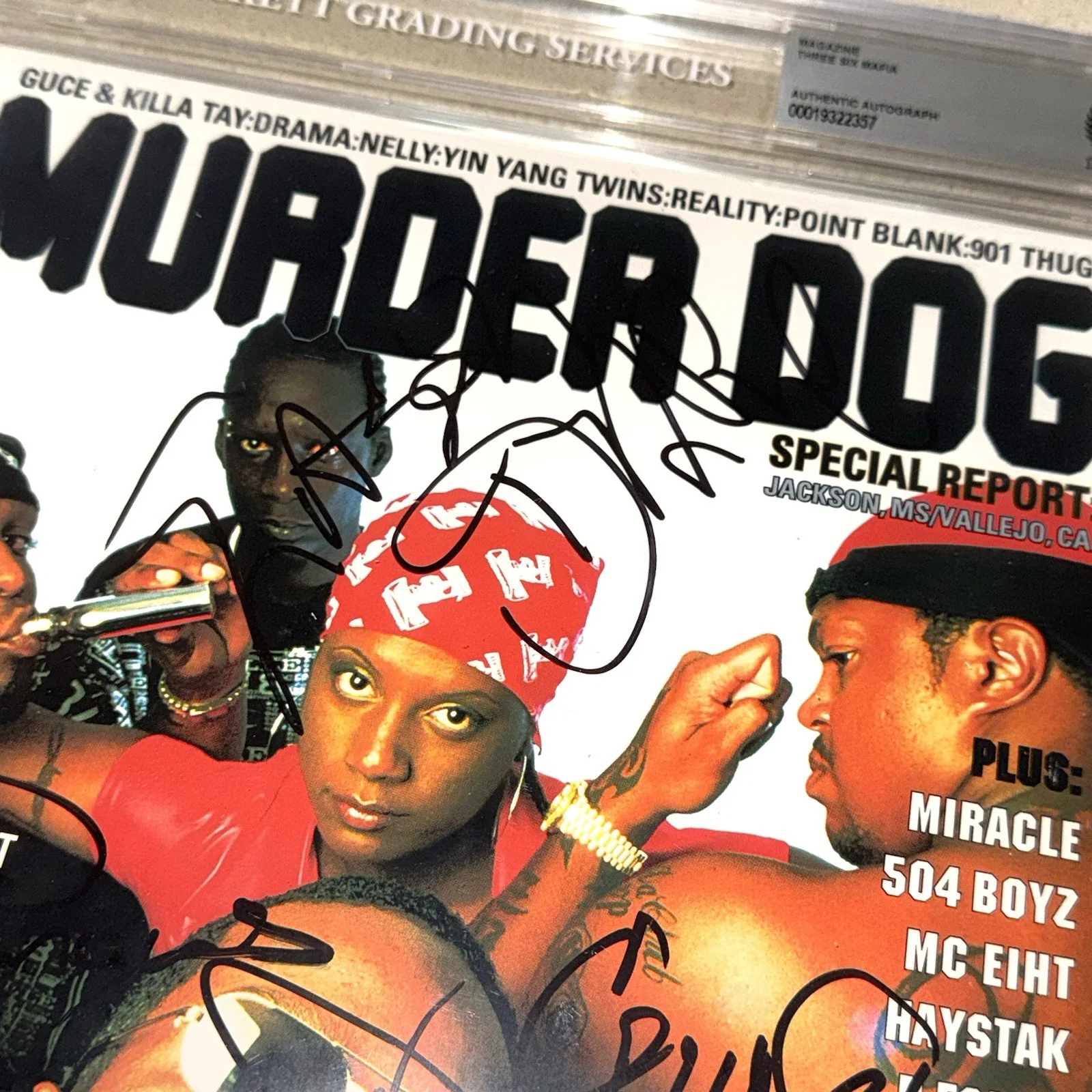 THREE 6 MAFIA 3-6 GROUP signed autographed MURDER DOG MAGAZINE BECKETT SLABBED, image 5