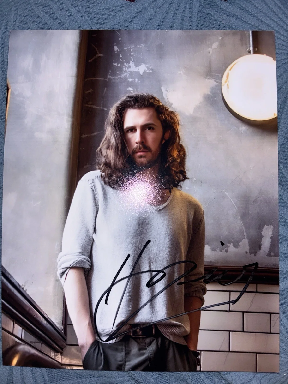 Hozier Signed 8x10 Photo – Authentic Autograph w/ Video Proof, image 3