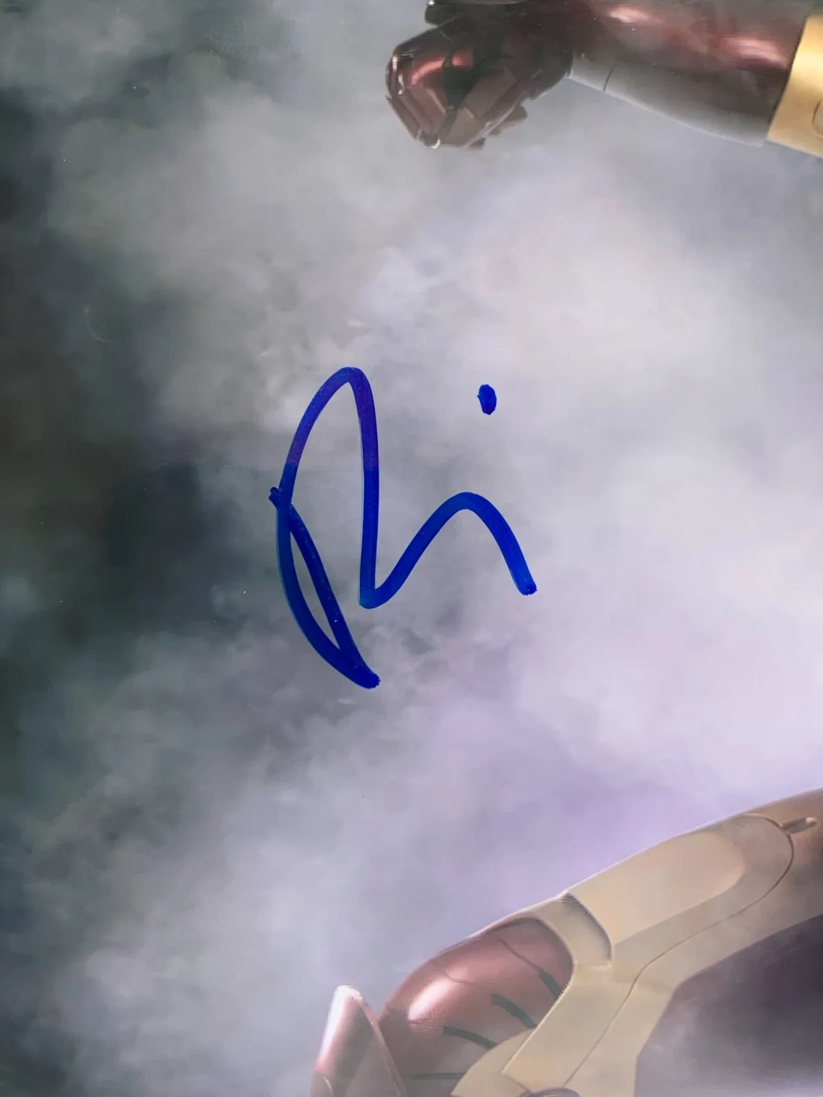 Robert Downey Jr — ROBERT DOWNEY JR. Iron Man signed photo, w/ COA, 8x10, image 2