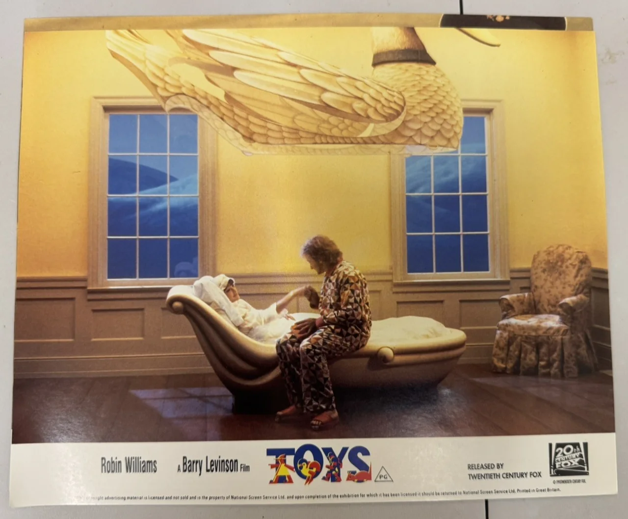 TOYS - ROBIN WILLIAMS 8 x ORIGINAL UK 8X10” LOBBY CARD SET 1993, image 2