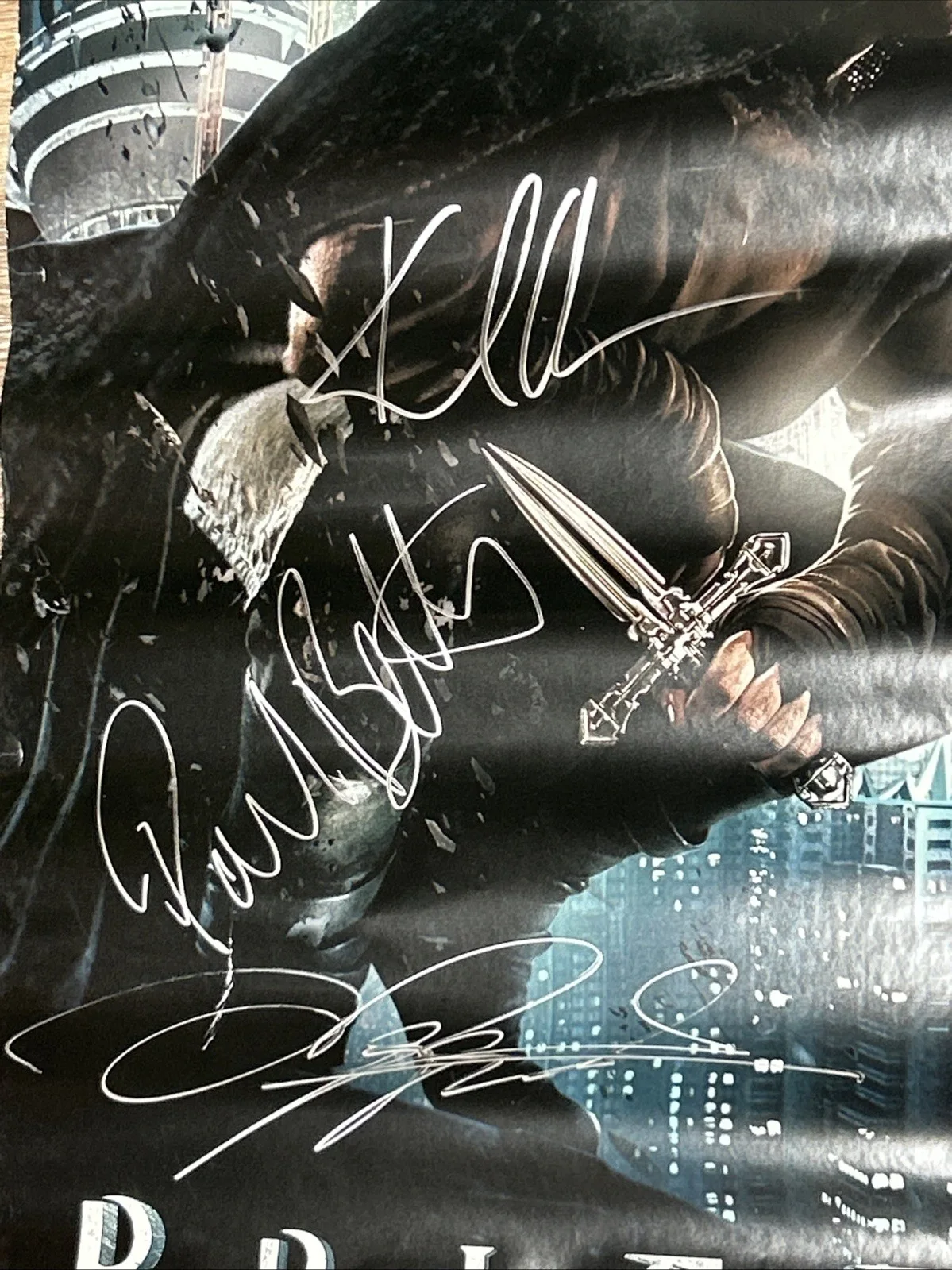 Priest 3D Signed 40x27 Poster Paul Bettany Karl Urban Maggie Q Autograph- Damage, изображение 3
