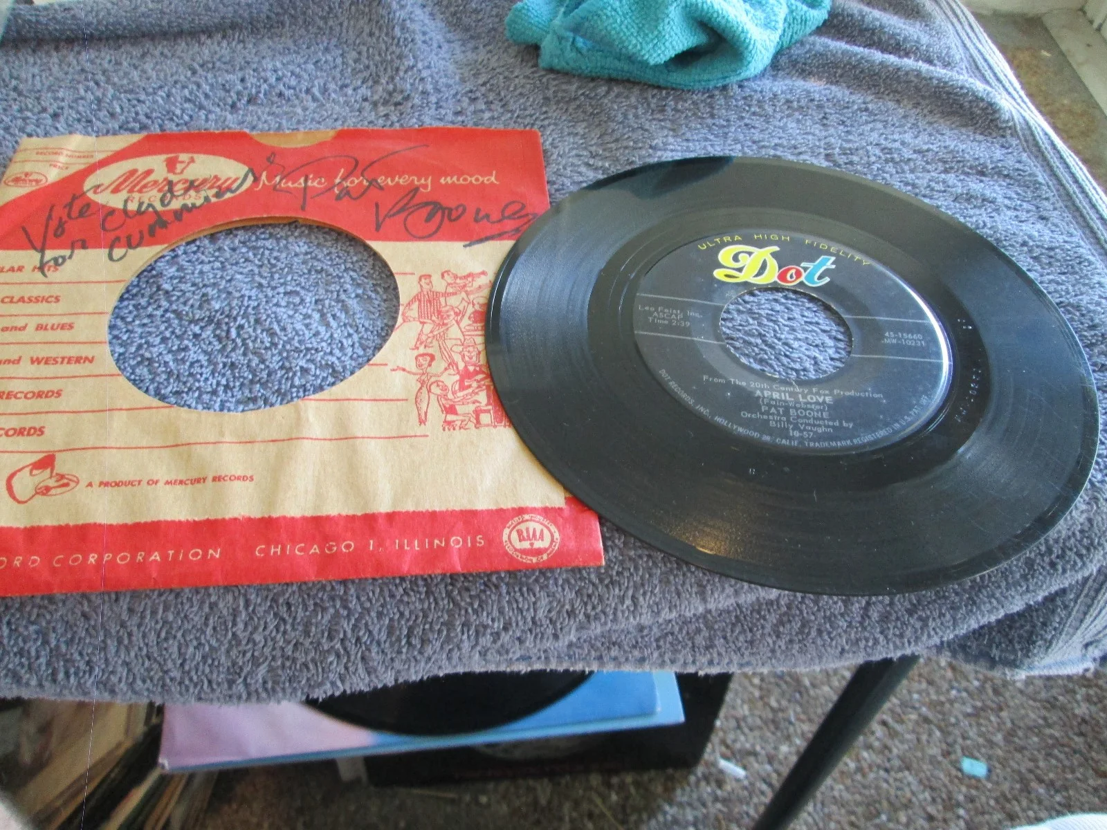 Pat Boone -Signed- MERCURY SLEEVE WITH INSCRIPTION-VOT FOR CLYDE CUMMINGS-V=VG T, image 2