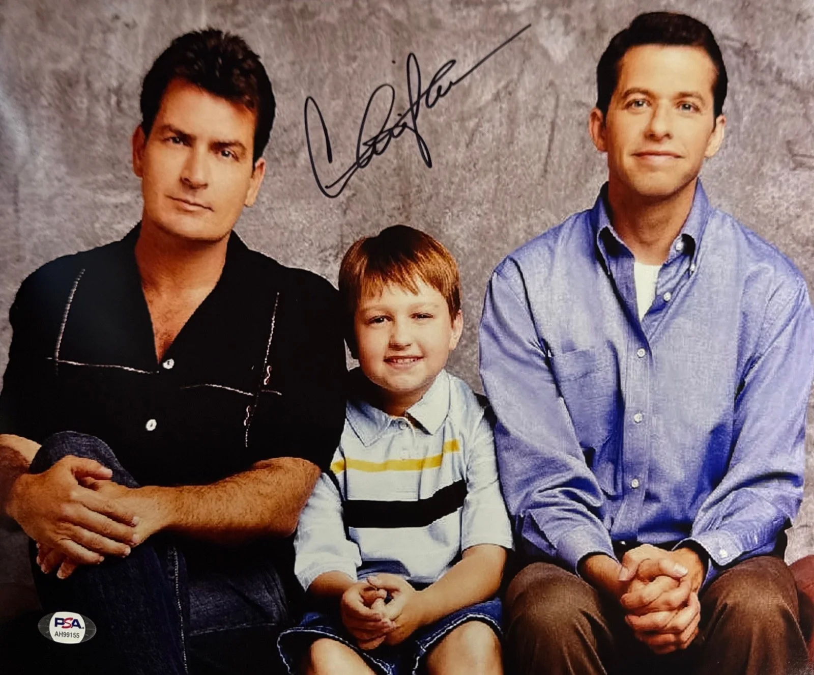 Charlie Sheen — Charlie Sheen Signed 11x14 Photo PSA AH99155, изображение 2