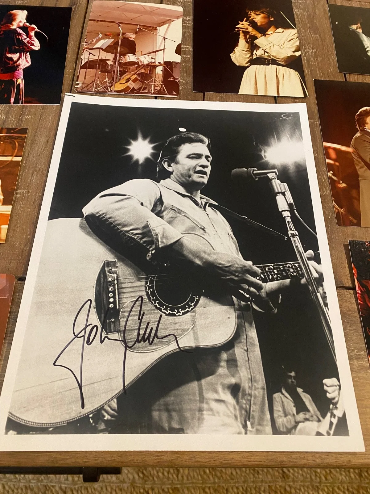 JOHNNY CASH Signed Autographed 8" x 10" PHOTO Plus Original Kodak Photo's!, изображение 2