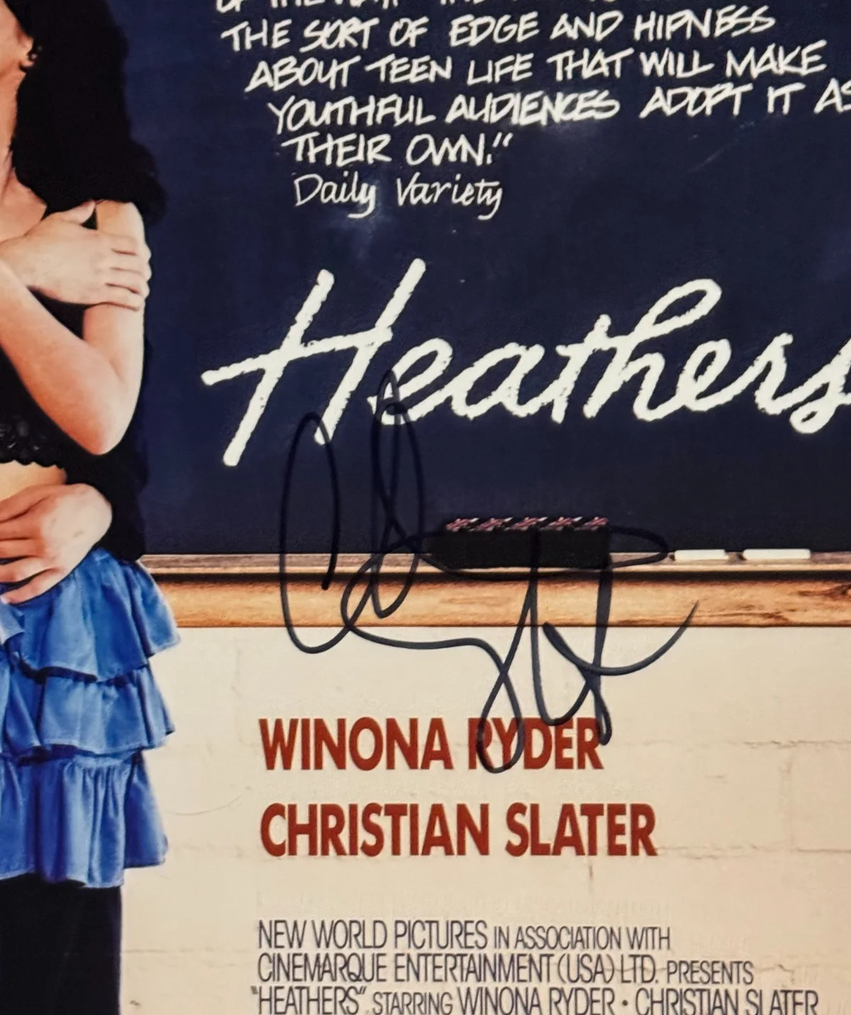 Christian Slater — Christian Slater Heathers 11X17 Signed Photo JSA Witnessed COA Autographed, изображение 2
