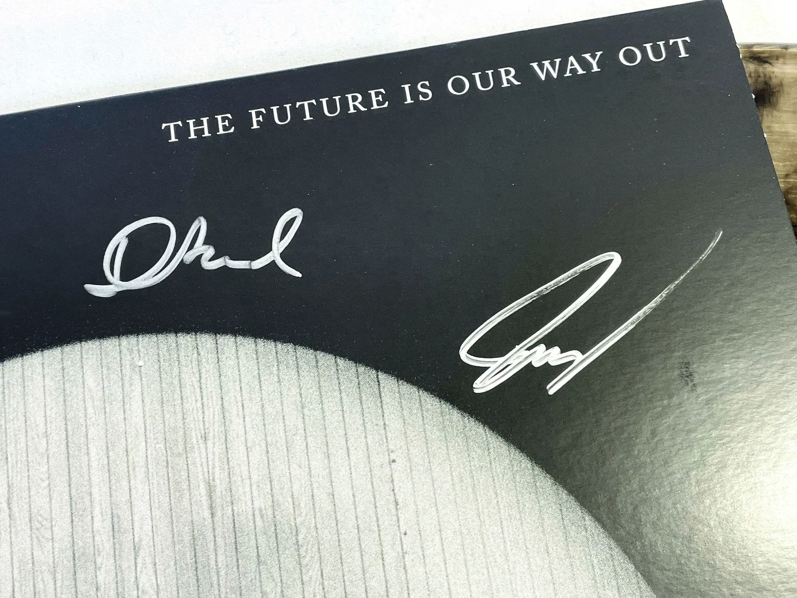 Brigitte Calls Me Baby Band Signed FUTURE IS OUR WAY OUT Smoke Vinyl Album JSA, изображение 3