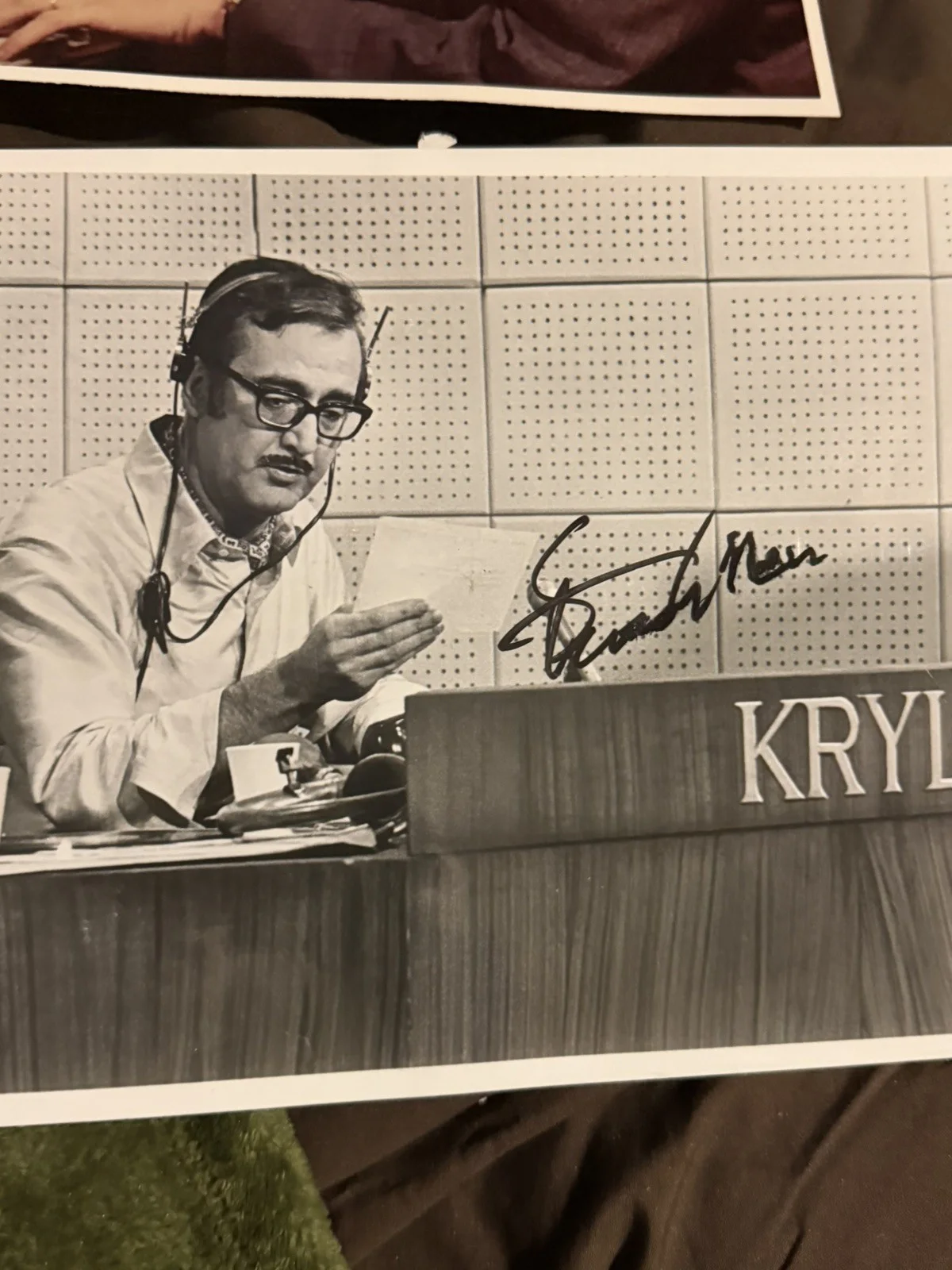 Steve Allen — STEVE ALLEN - AUTOGRAPHED SIGNED PHOTOGRAPH pic one photo only, image 2