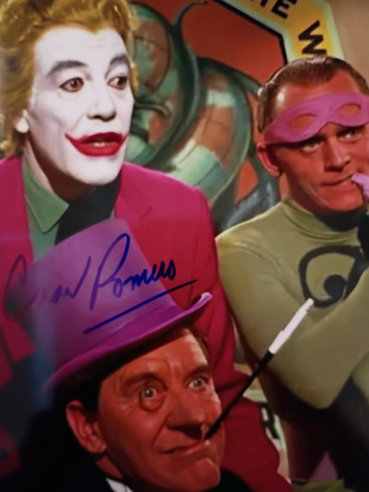 Cesar Romero — Cesar Romero Batman Signed 8x10 COA W/Matching Numbered Sticker, image 4