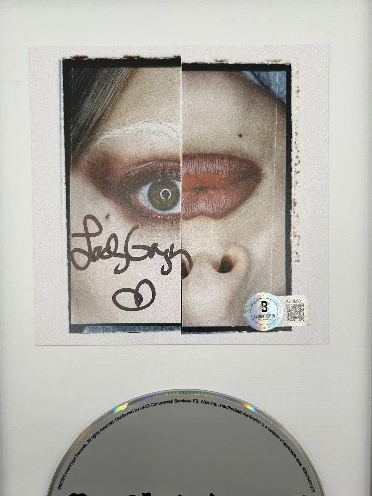 LADY GAGA SIGNED FRAMED “MAYHEM” MILLER RARE CD ALBUM AUTOGRAPH - BECKETT COA, image 4
