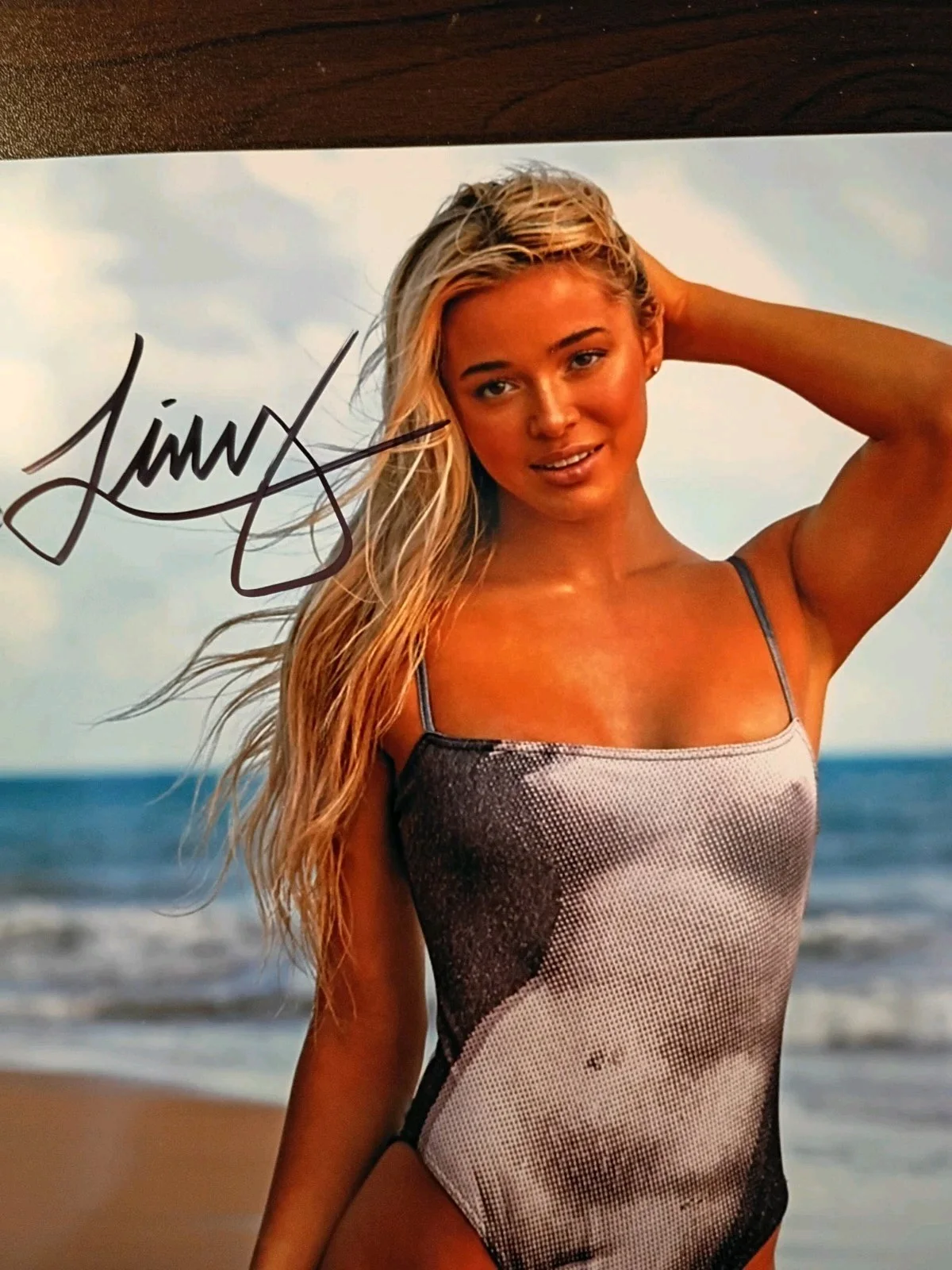 Olivia Dunne — Olivia Dunne Signed 8x10 COA W/ Matching Numbered Sticker, image 4