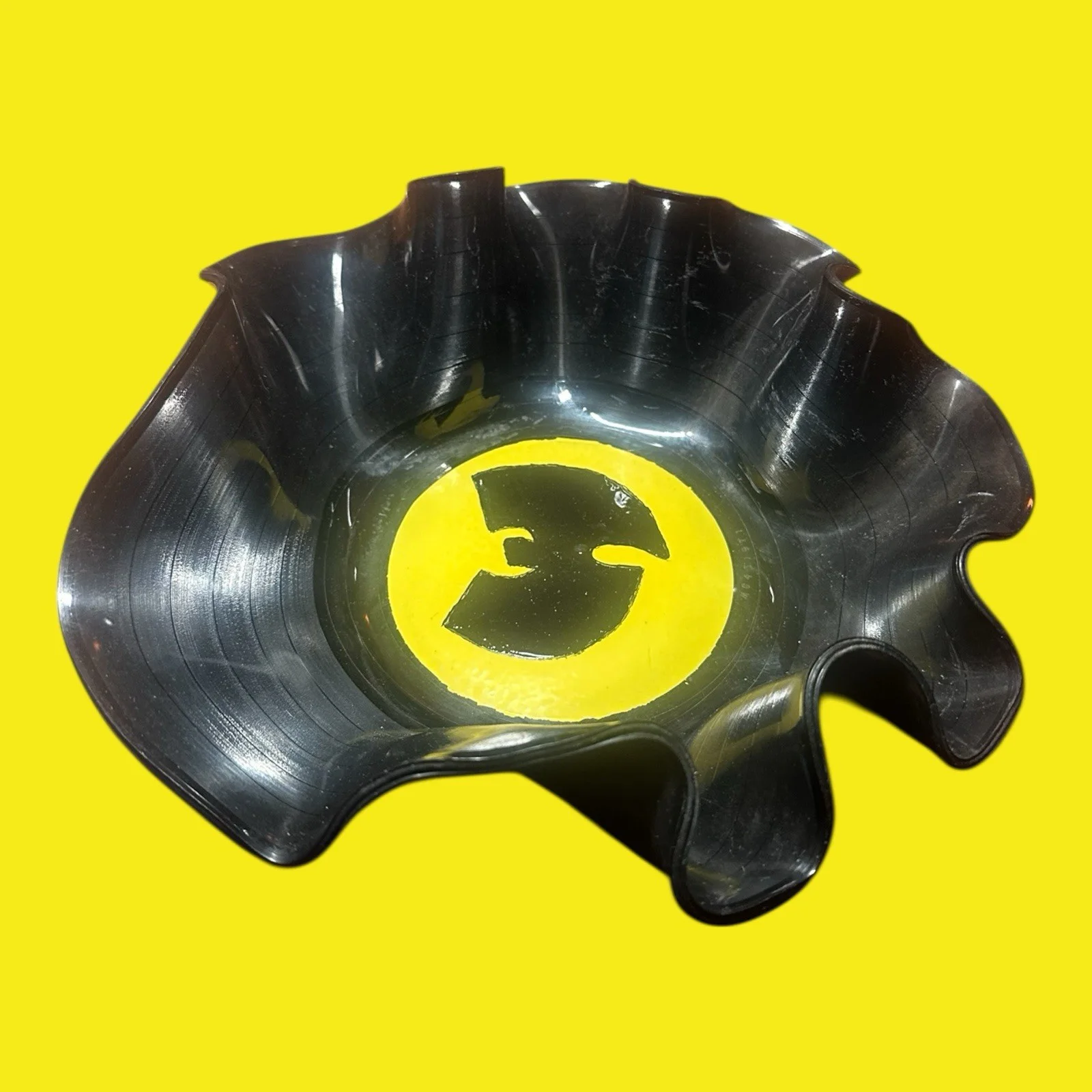 WU-TANG CLAN Melted Vinyl Record Bowl Hip Hop Handmade Art Decor Upcycled LP, изображение 3