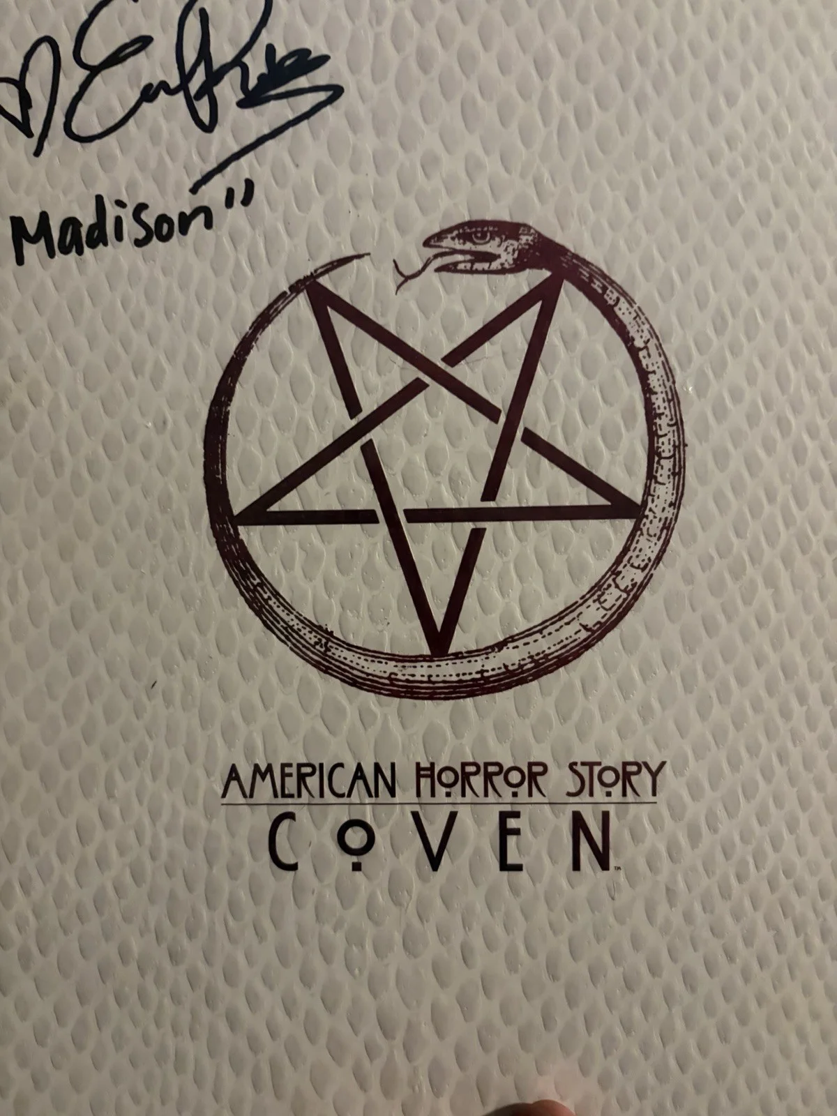 American Horror Story: Coven Emma Roberts Signed Promo Press Kit Book, image 3