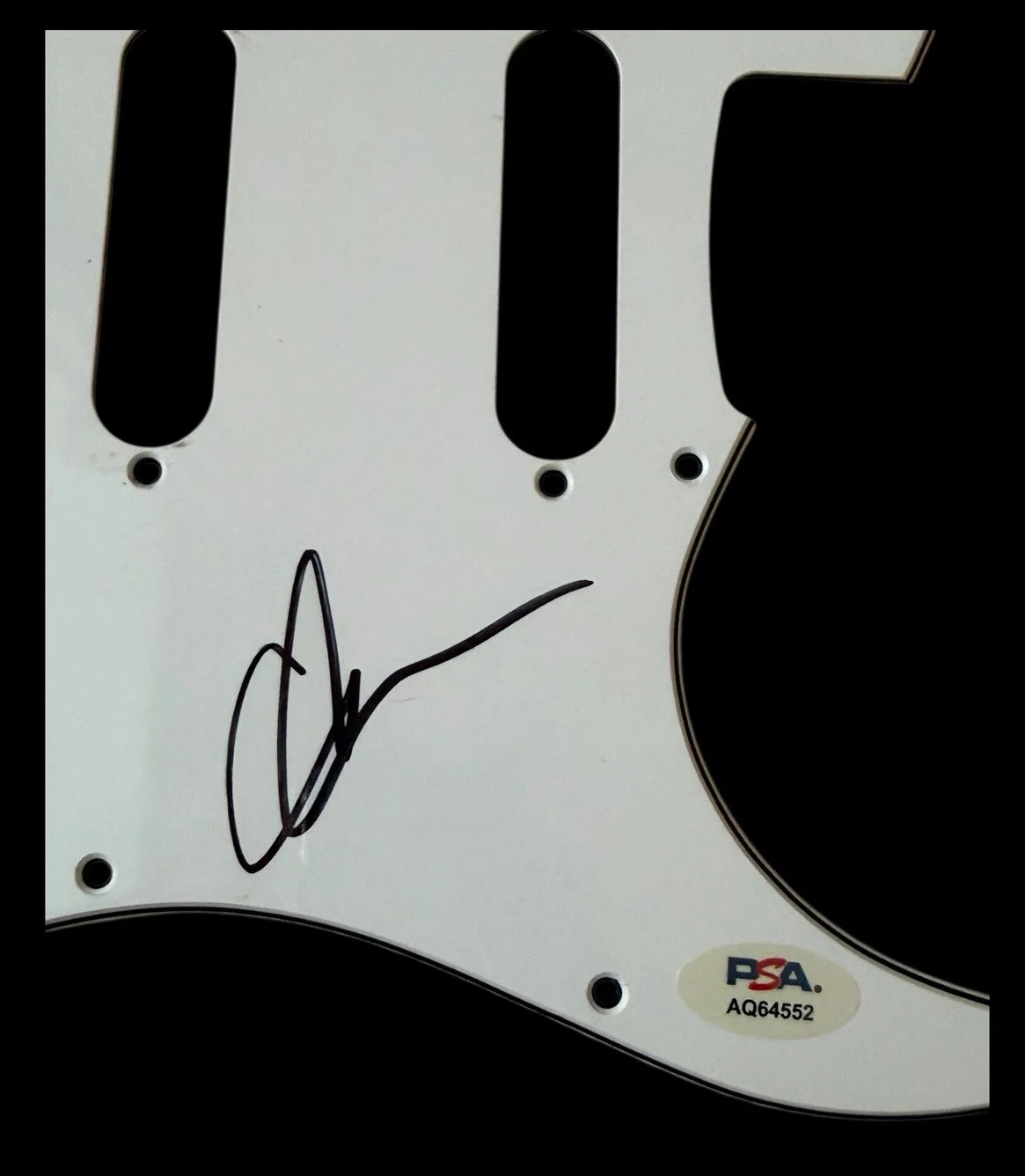 Adam Sandler — Adam Sandler Signed Autographed Guitar Pick Guard PSA/DNA AUTO Happy Gilmore, изображение 2