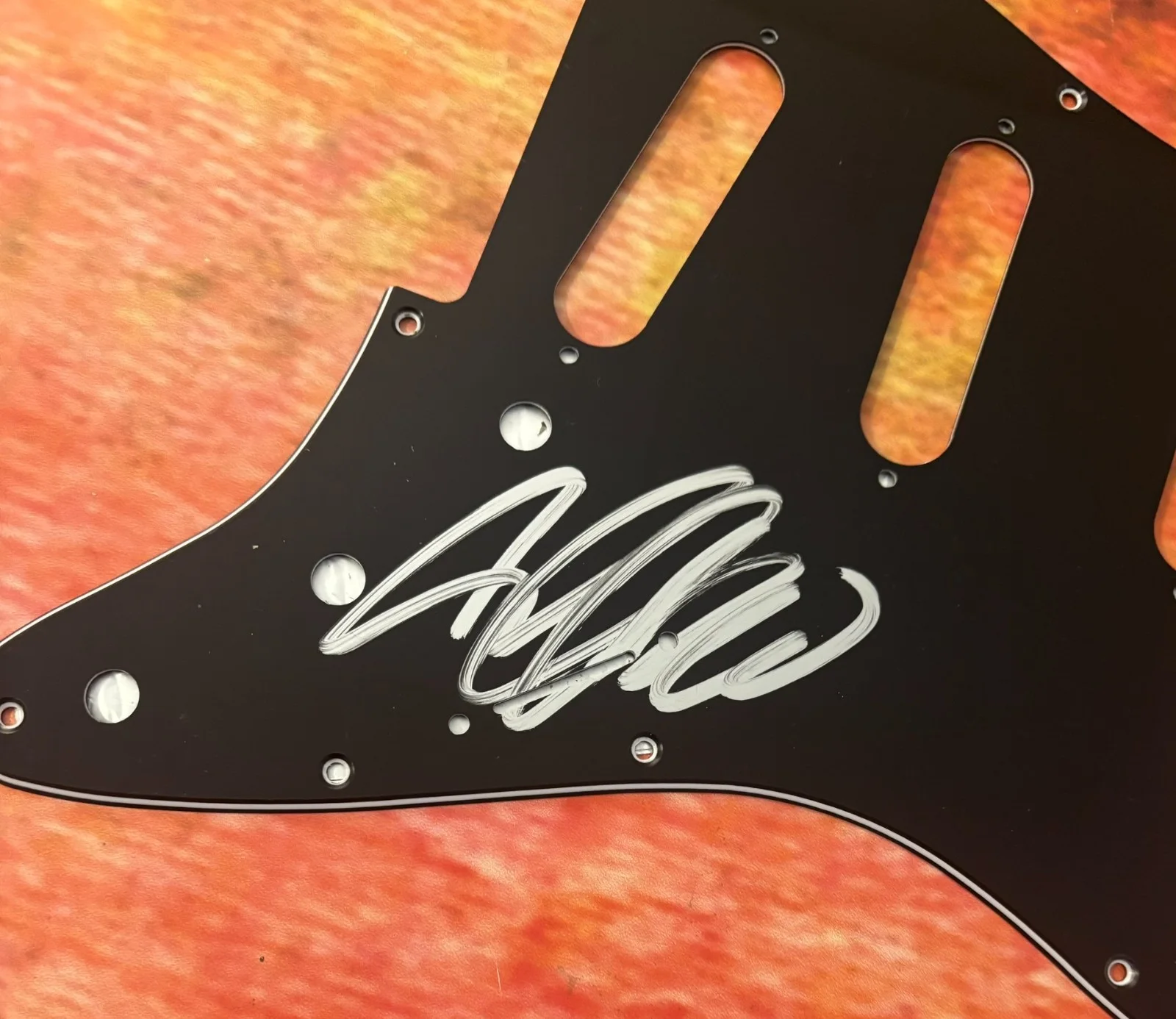 GFA Quiet Riot Guitarist * CARLOS CAVAZO * Signed Electric Pickguard PROOF COA, image 3