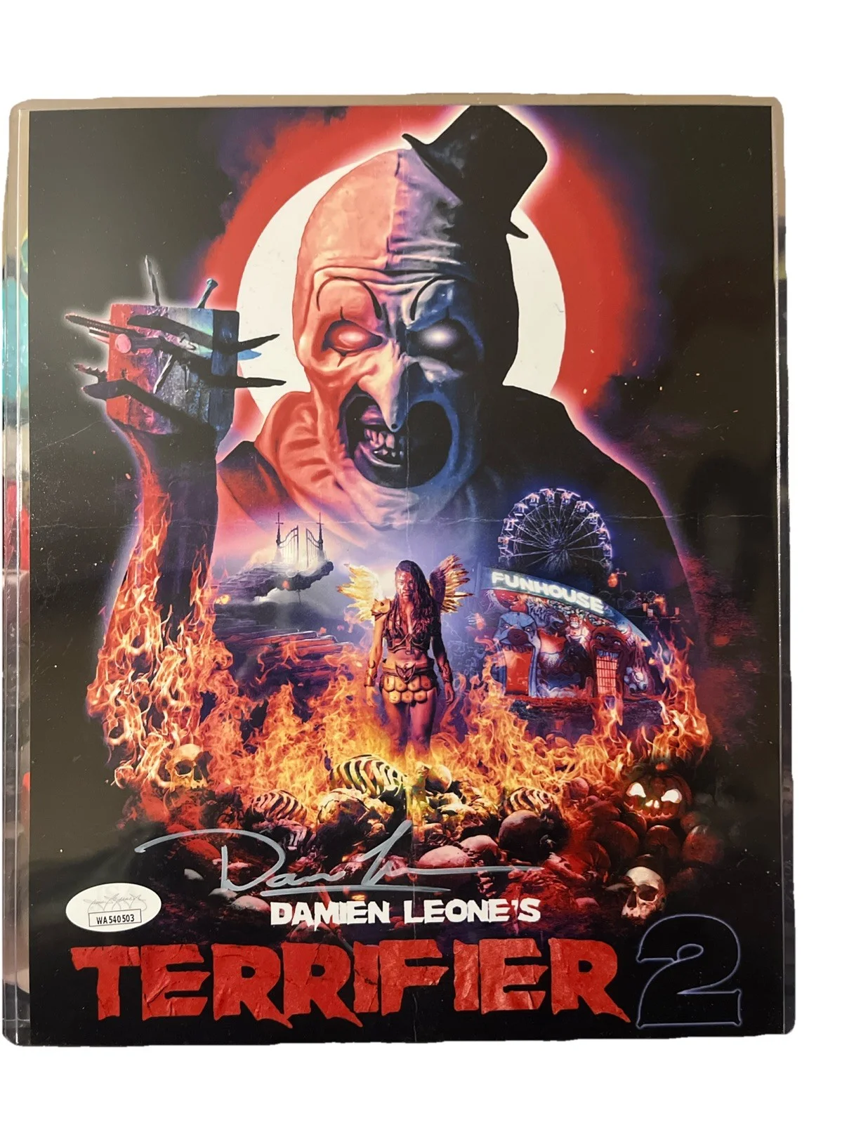 Damien Leone — Damien Leone Signed 8x10 Terrifier 2 Photo Director Creator Art Clown JSA COA