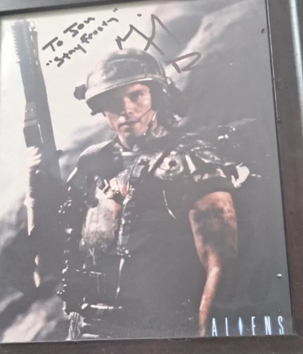 MICHAEL BIEHN Signed ALIENS 8x10 Photo Autograph Jon Inscription, image 2