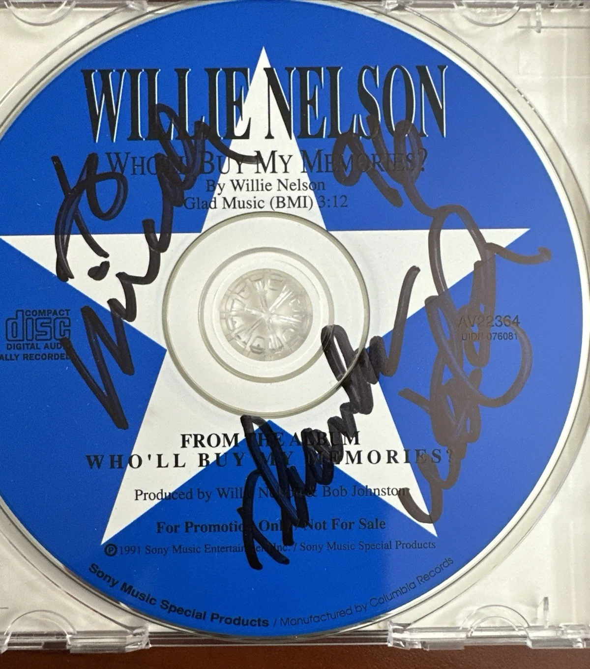 Willie Nelson signed CD The IRS Tapes Country Music Legend Beckett Authenticated, image 4