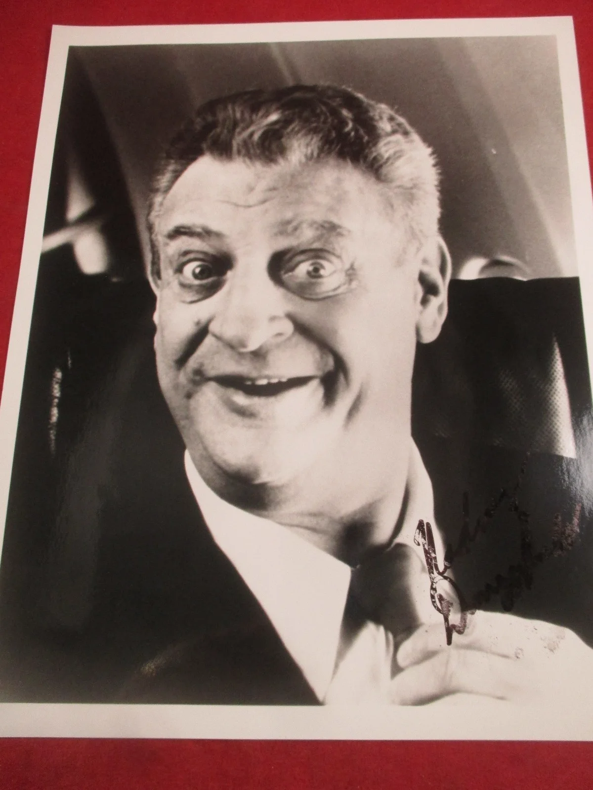 RODNEY DANGERFIELD — RODNEY DANGERFIELD CADDYSHACK COMEDIAN SNL SIGNED FRAMED AUTOGRAPH PHOTO 10 x 8, изображение 5