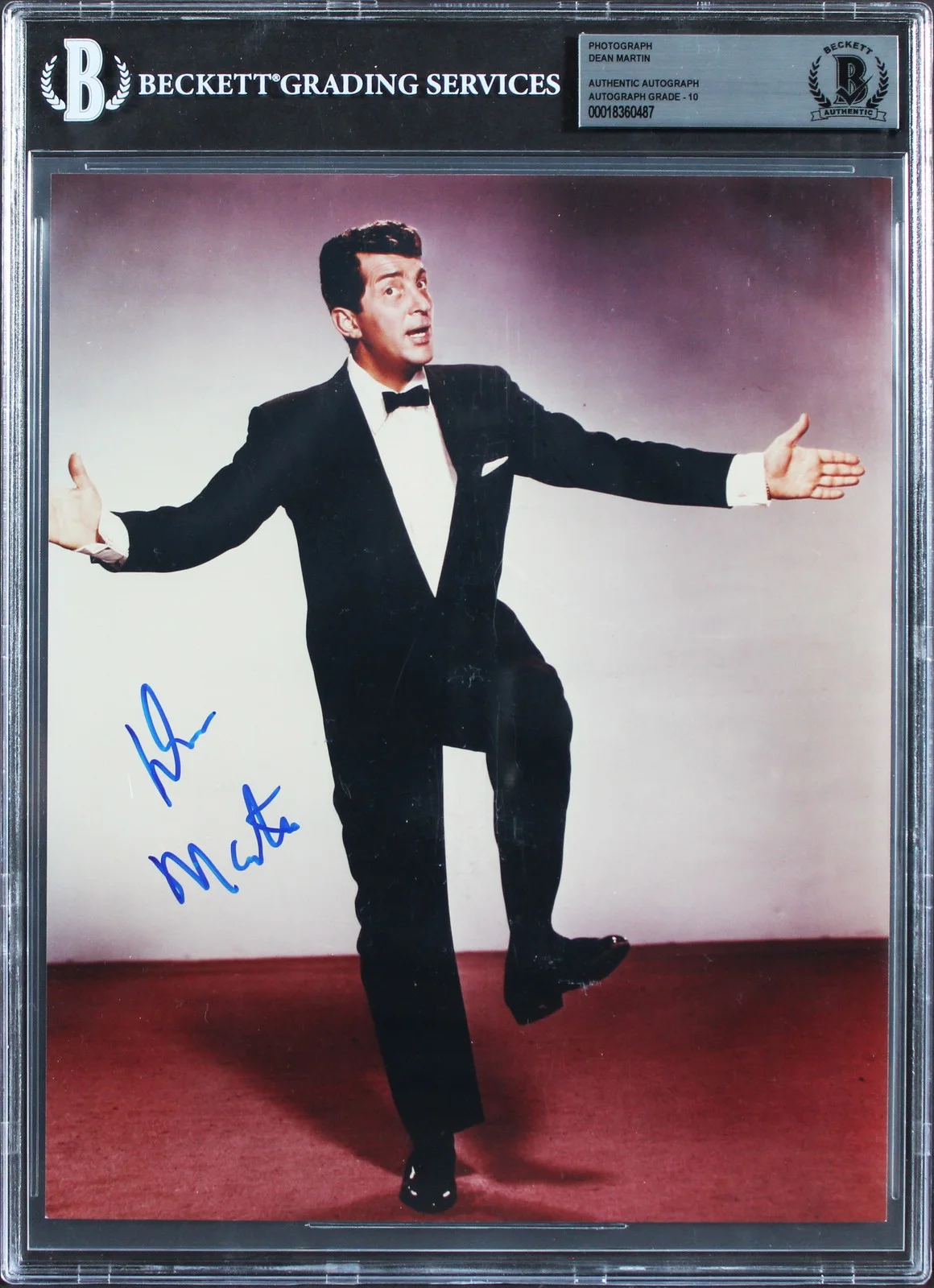 Dean Martin — Dean Martin The Dean Martin Show Signed 8x10 Photo Auto Graded 10! BAS Slabbed