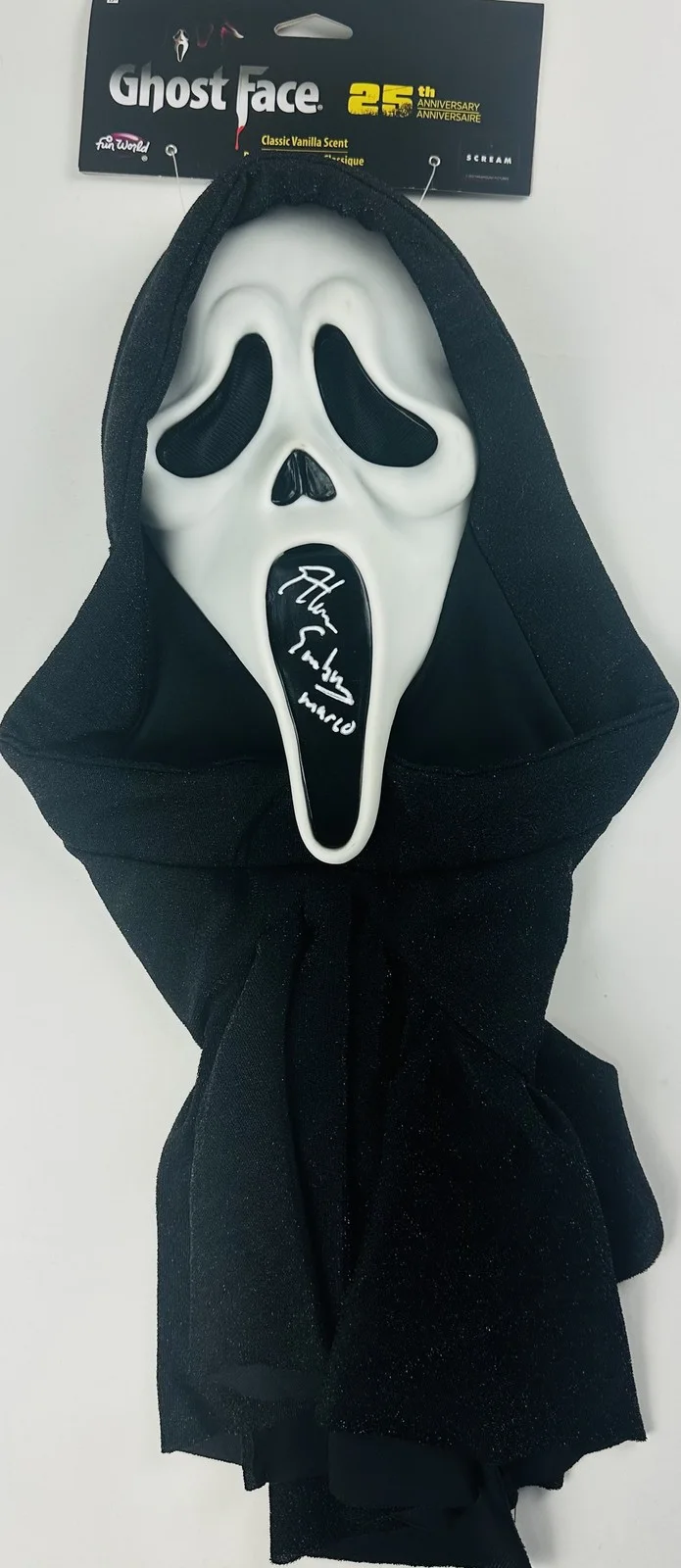 Ethan Embry — Ethan Embry signed Ghostface Scream 25th anniversary mask autograph Marco BAS 01