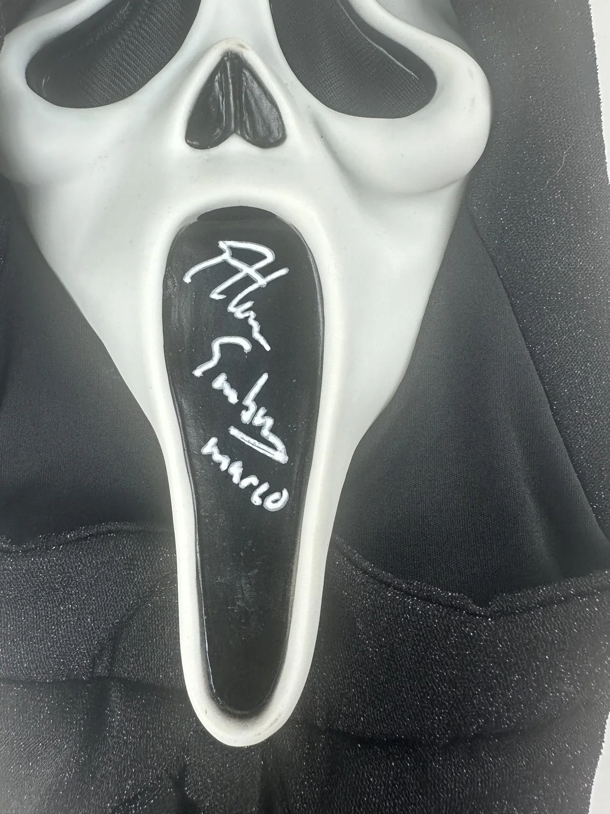 Ethan Embry — Ethan Embry signed Ghostface Scream 25th anniversary mask autograph Marco BAS 01, image 2