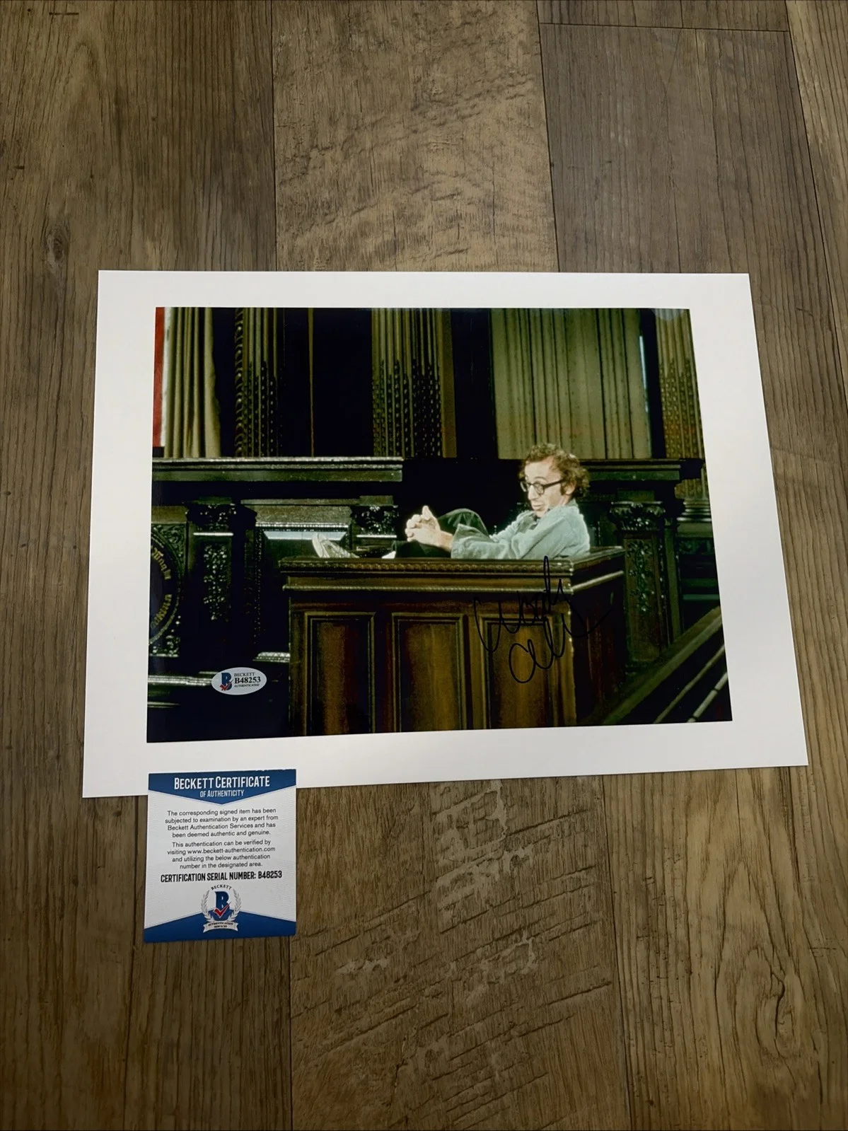 WOODY ALLEN — WOODY ALLEN Signed Autographed 8.5x11 PHOTO Beckett Authenticated BAS