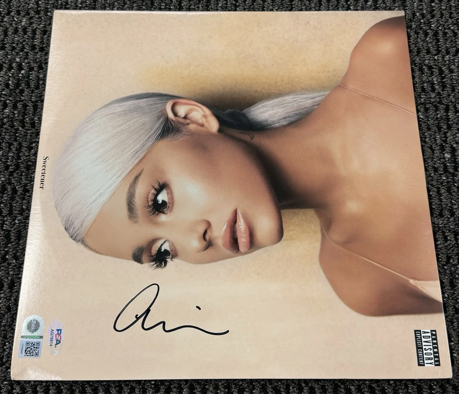 Ariana Grande Signed Autograph 2018 Sweetener Album Vinyl Record LP PSA/DNA, изображение 3