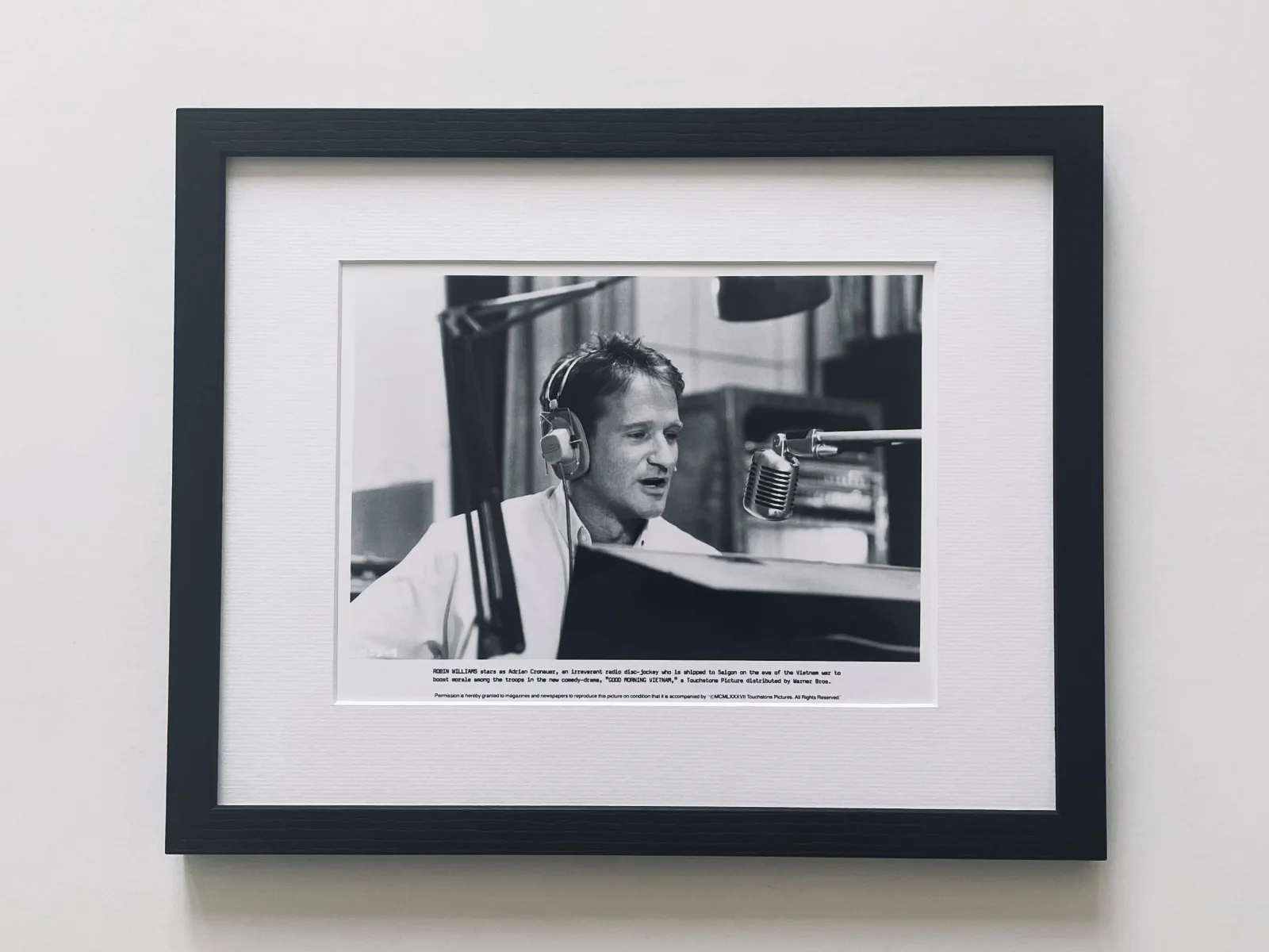 Good Morning, Vietnam Photo Original Framed 8X10 Inch B&W Press Publicity Still, изображение 2