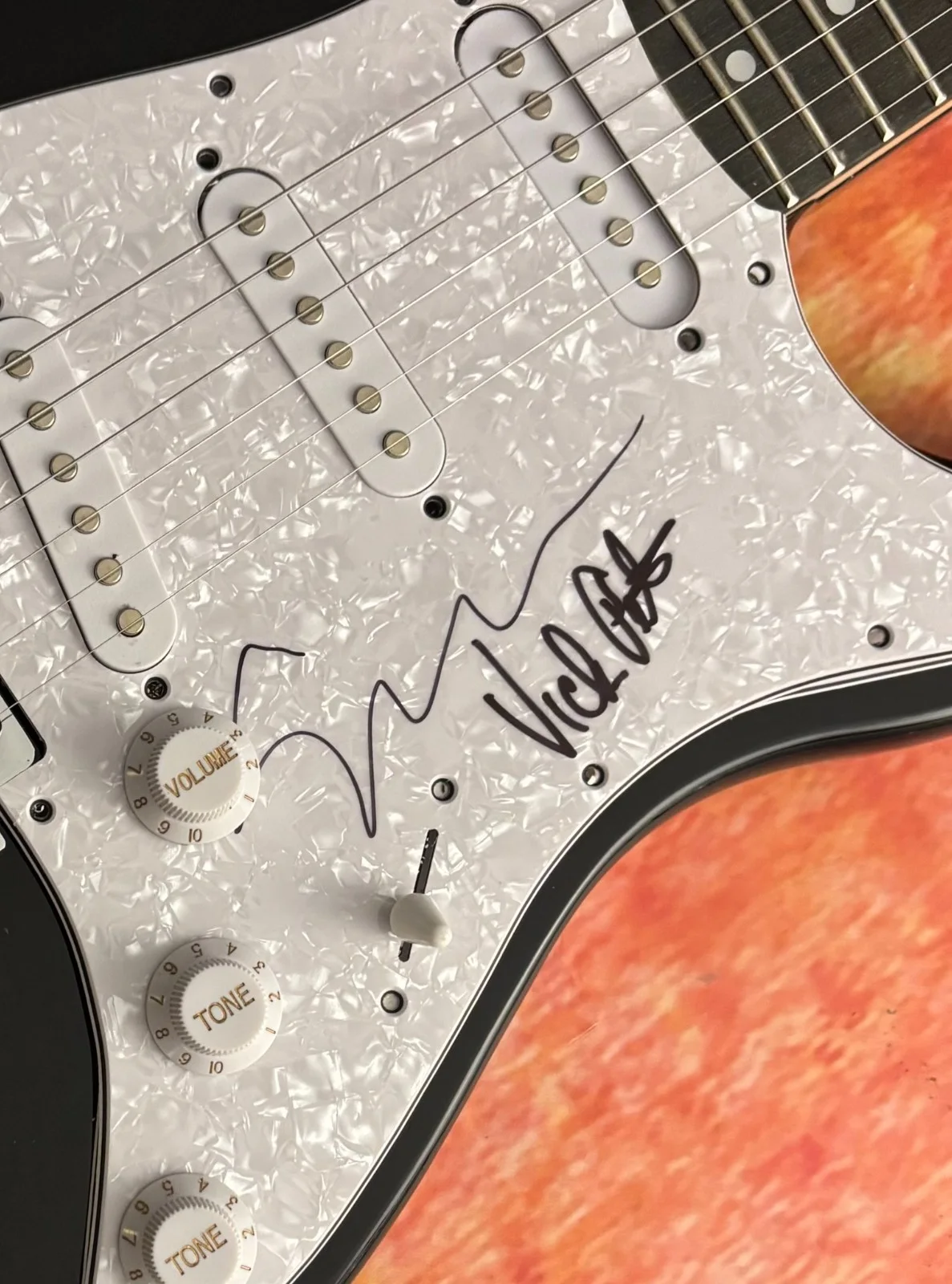 GFA Susanna Hoffs & Vicki Peterson * THE BANGLES * Signed Electric Guitar COA, image 5