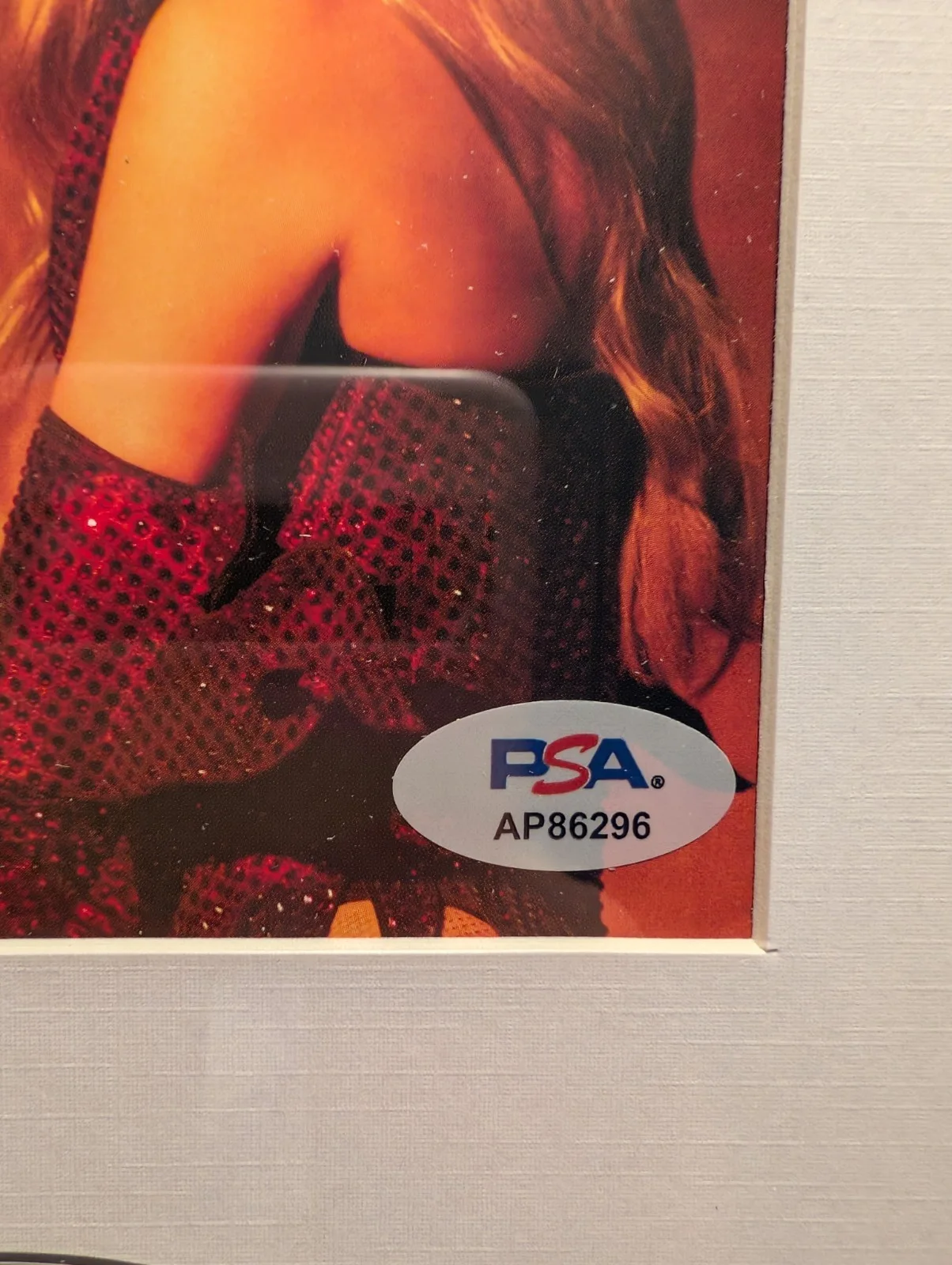 Taylor Swift Signed "Life Of A Showgirl" CD & Picture In Black Display Case PSA, изображение 2