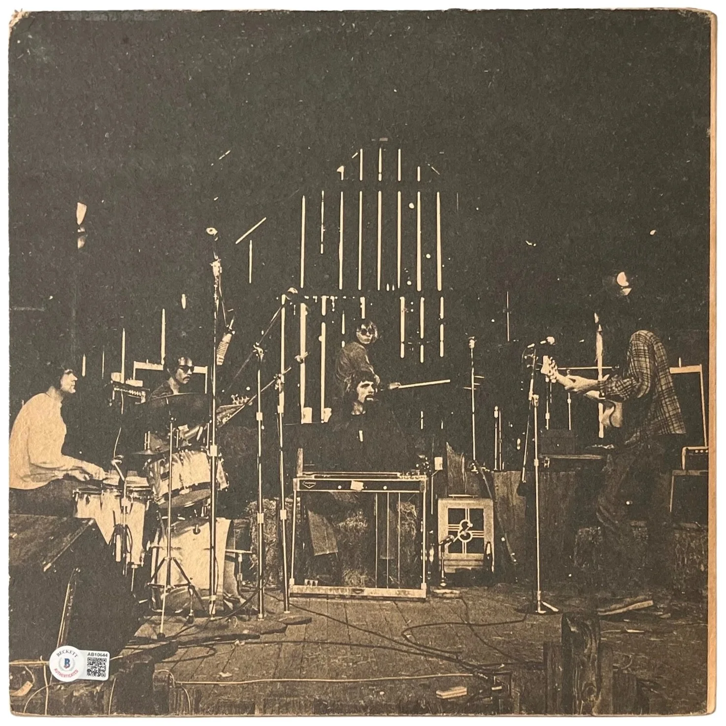Neil Young Signed Harvest Vinyl Record Beckett LOA AB10644, изображение 4