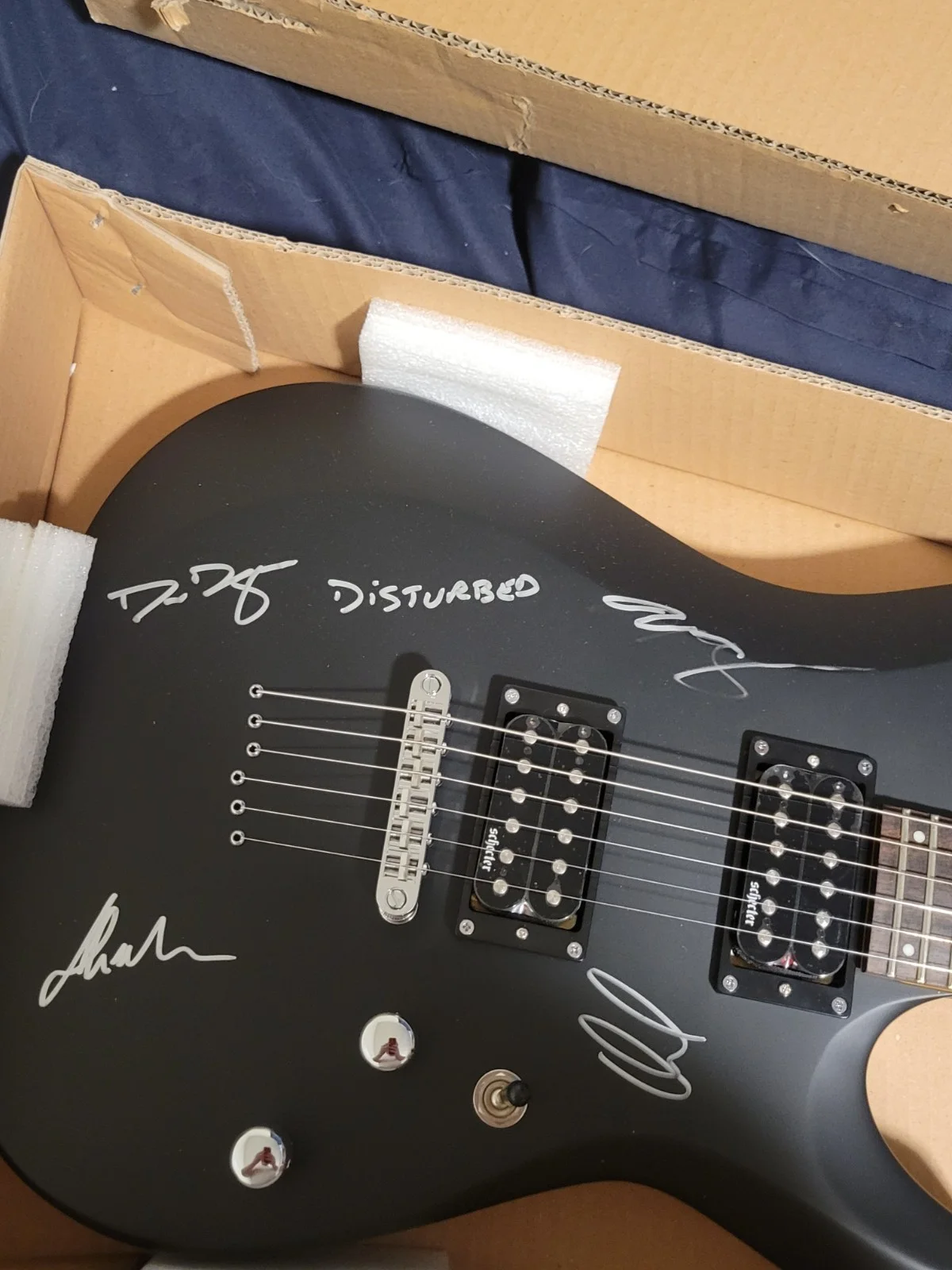 Autographed Disturbed Guitar.2019 Evolution TourHas All 4 Band Members Signature, image 2