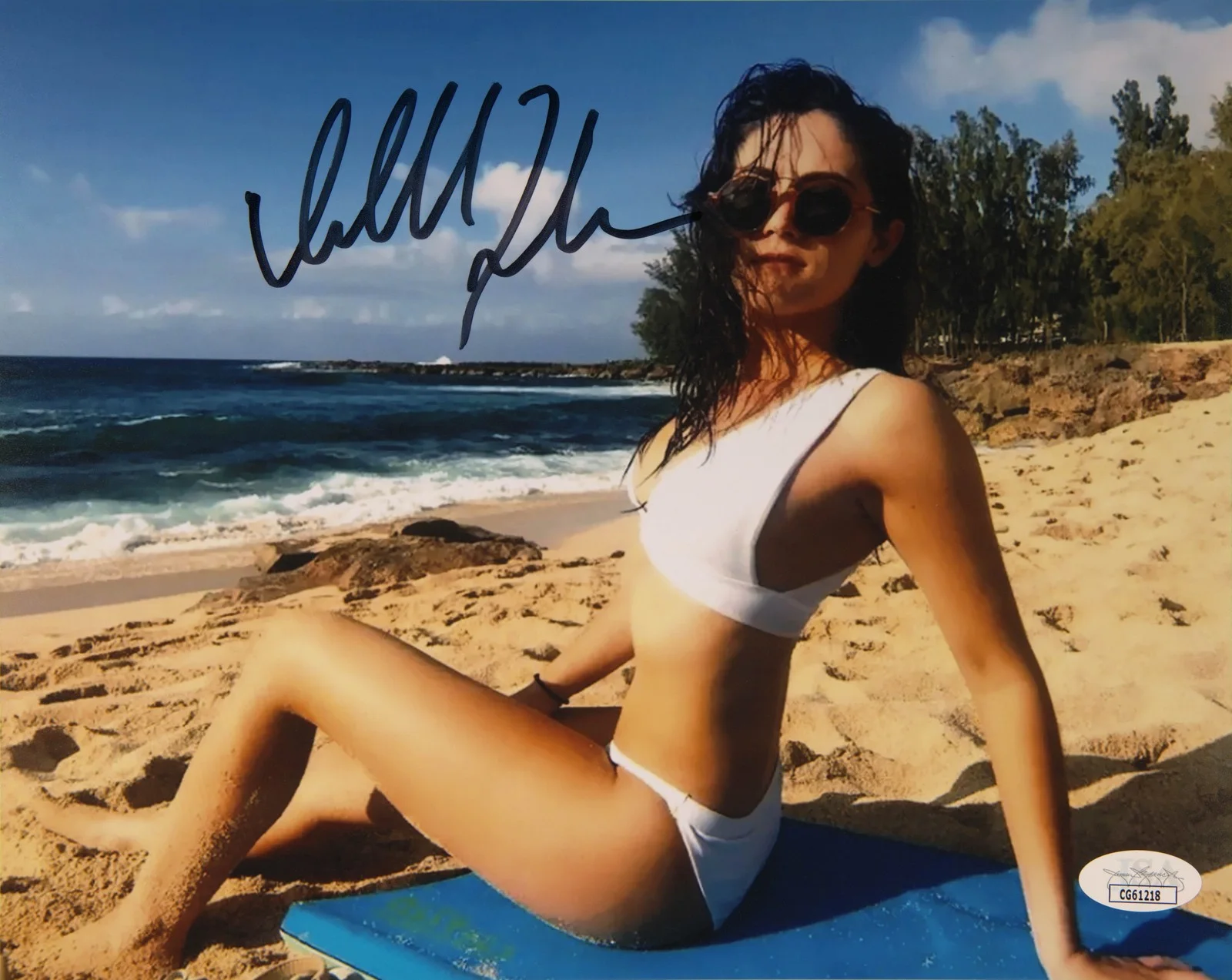 Isabelle Fuhrman — Isabelle Fuhrman Signed 8x10 Photo JSA COA from Private Signing, image 2
