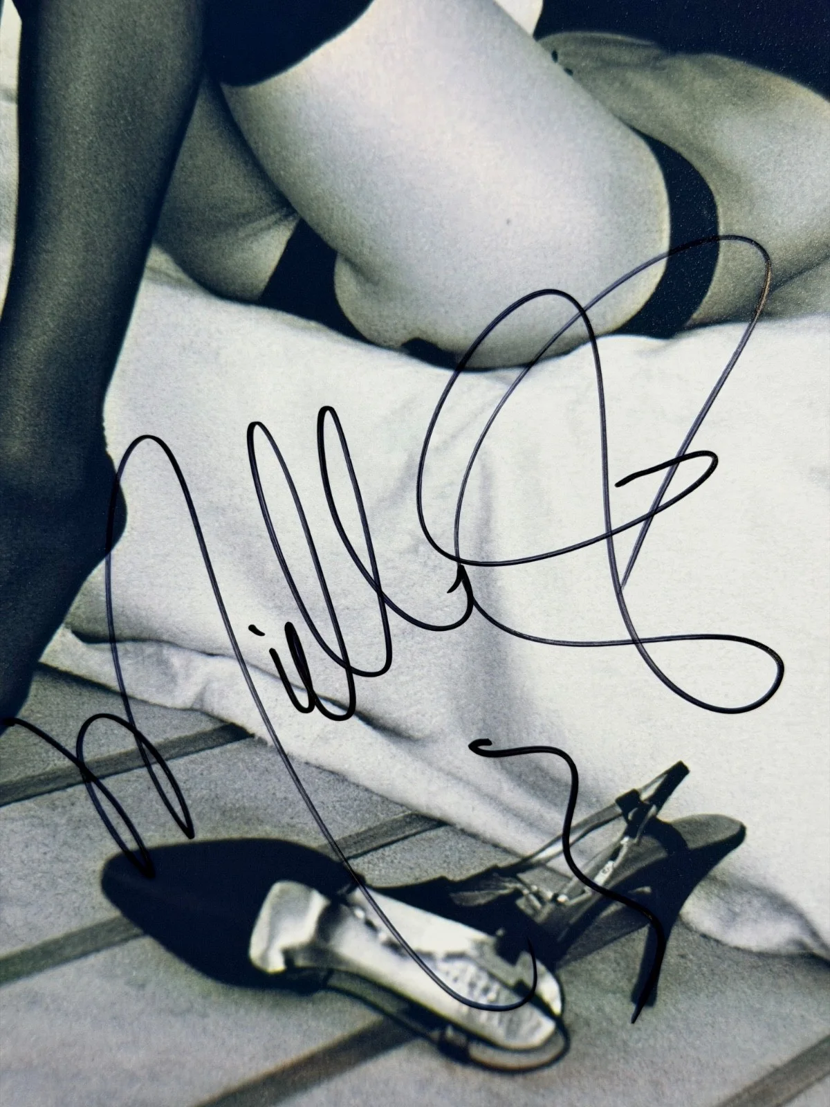 Milla Jovovich — Milla Jovovich Signed 8.5x11 Photo Autograph COA Lingerie Pose, image 2