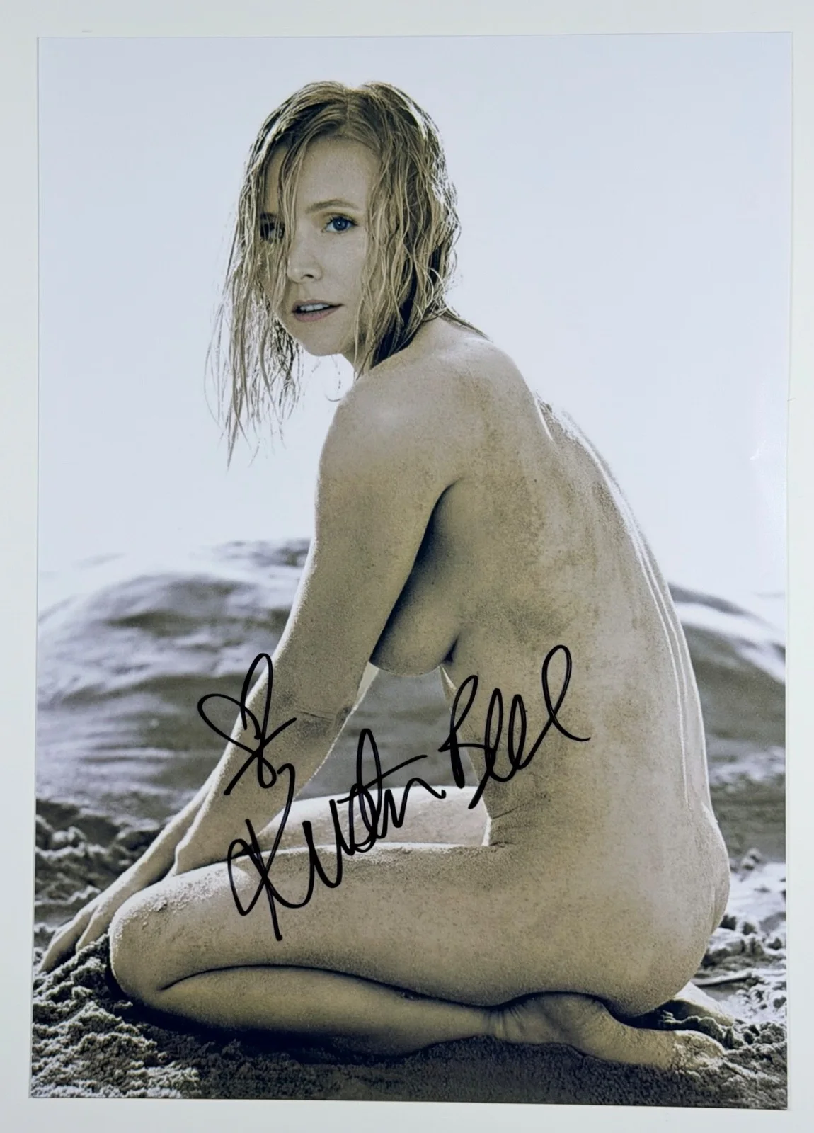 Kristen Bell — Kristen Bell Signed 8.5x11 Photo Autograph COA Beach Pose