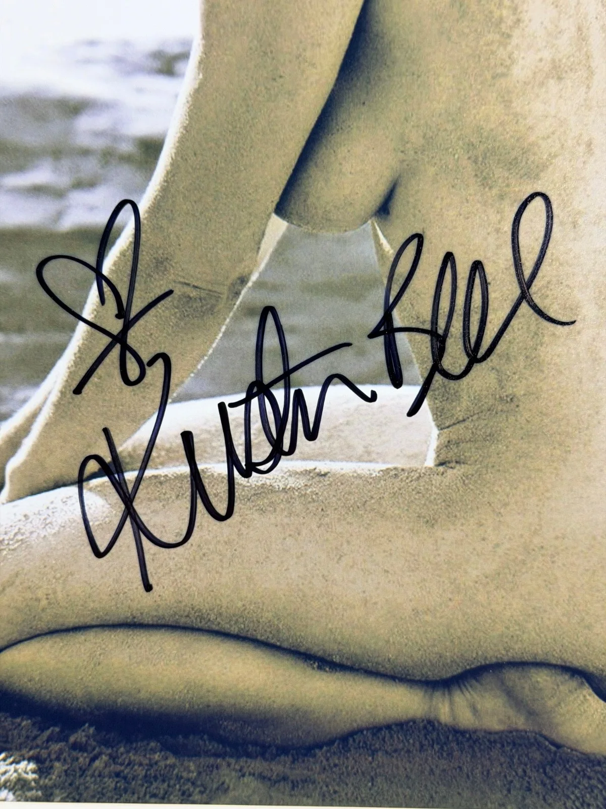 Kristen Bell — Kristen Bell Signed 8.5x11 Photo Autograph COA Beach Pose, image 2