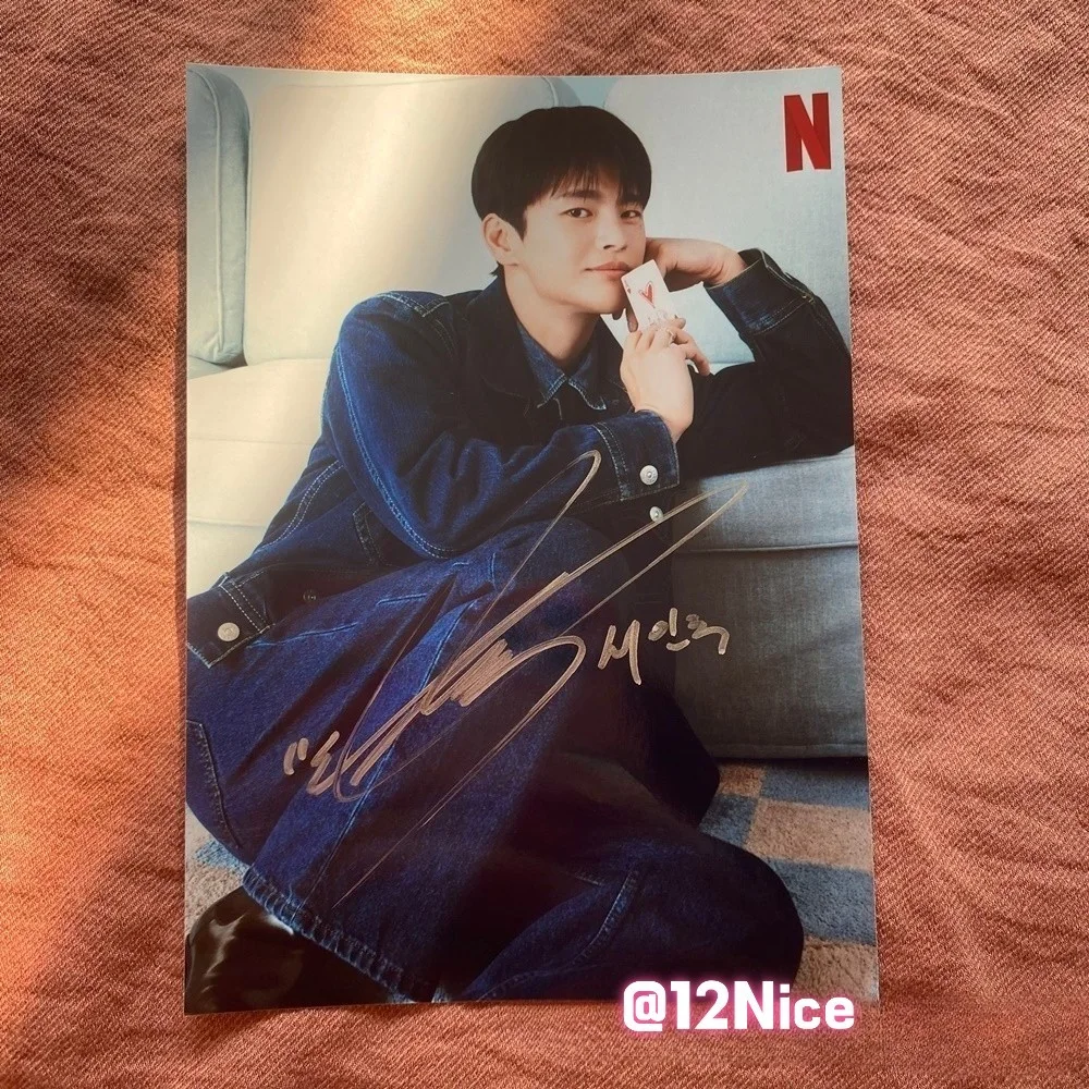 Boyfriend on Demand Jisoo Seo In Guk Autographed Signed Photo 4*6 2026, изображение 3