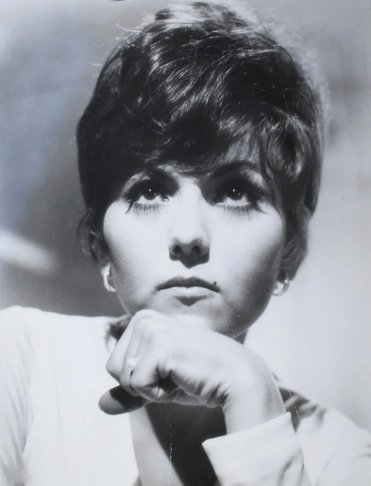 Brenda Vaccaro, Autograph from film set 'WATER' - 1985., изображение 2