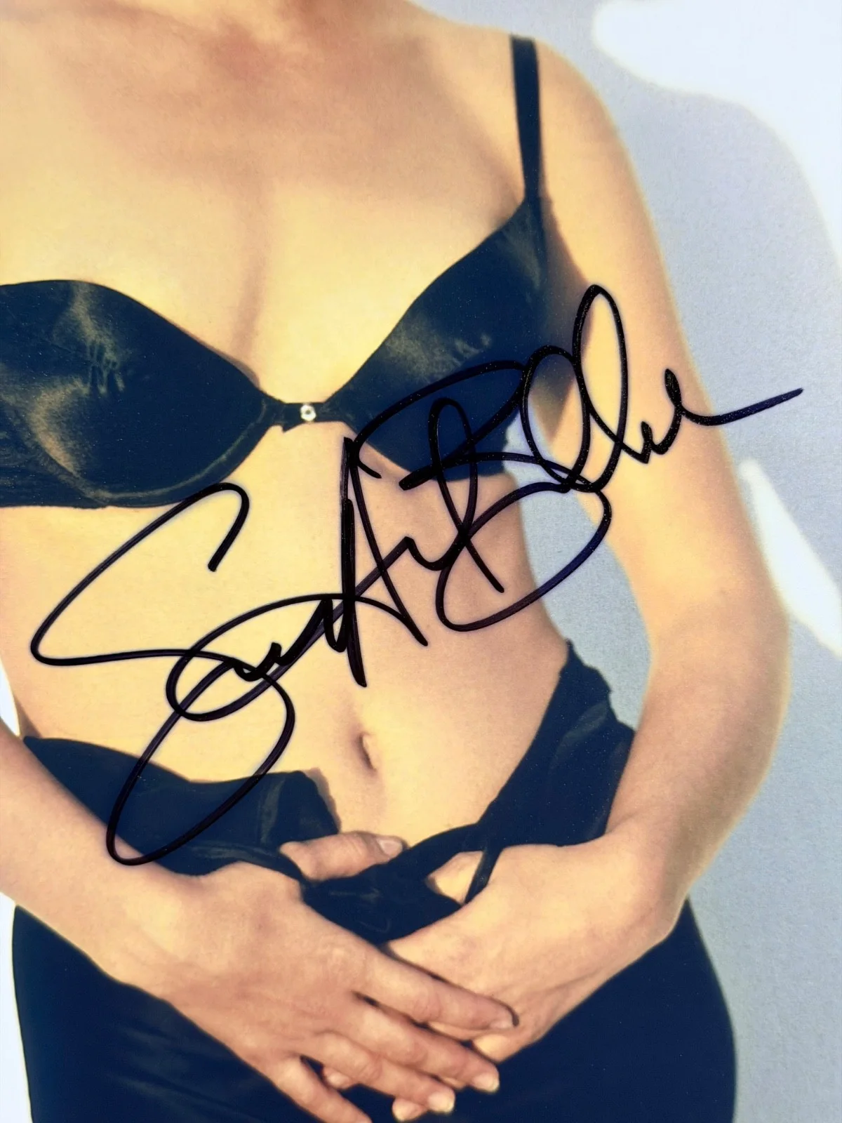 Sandra Bullock — Sandra Bullock Signed 8.5x11 Photo Autograph Sexy COA, изображение 2